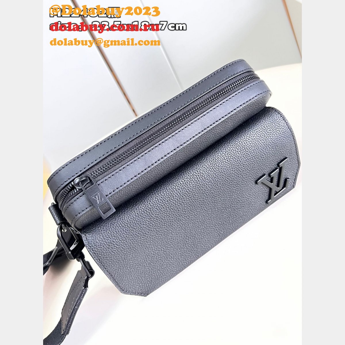Fastline Messenger LV Aerogram Louis Vuitton Replica M22611 M22482 Bag