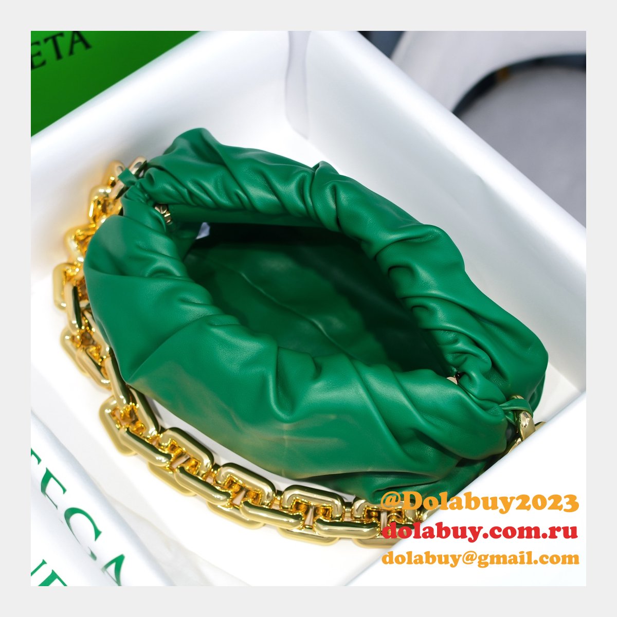 Where to find the Best Replicas Bottega Veneta 30CM Chain Pouch Bag Dupes