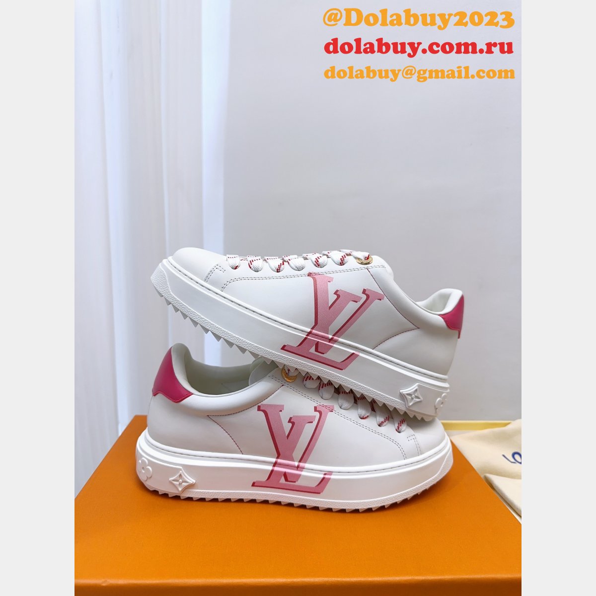 Luxury Time Out Sneaker LV By The Pool Replica