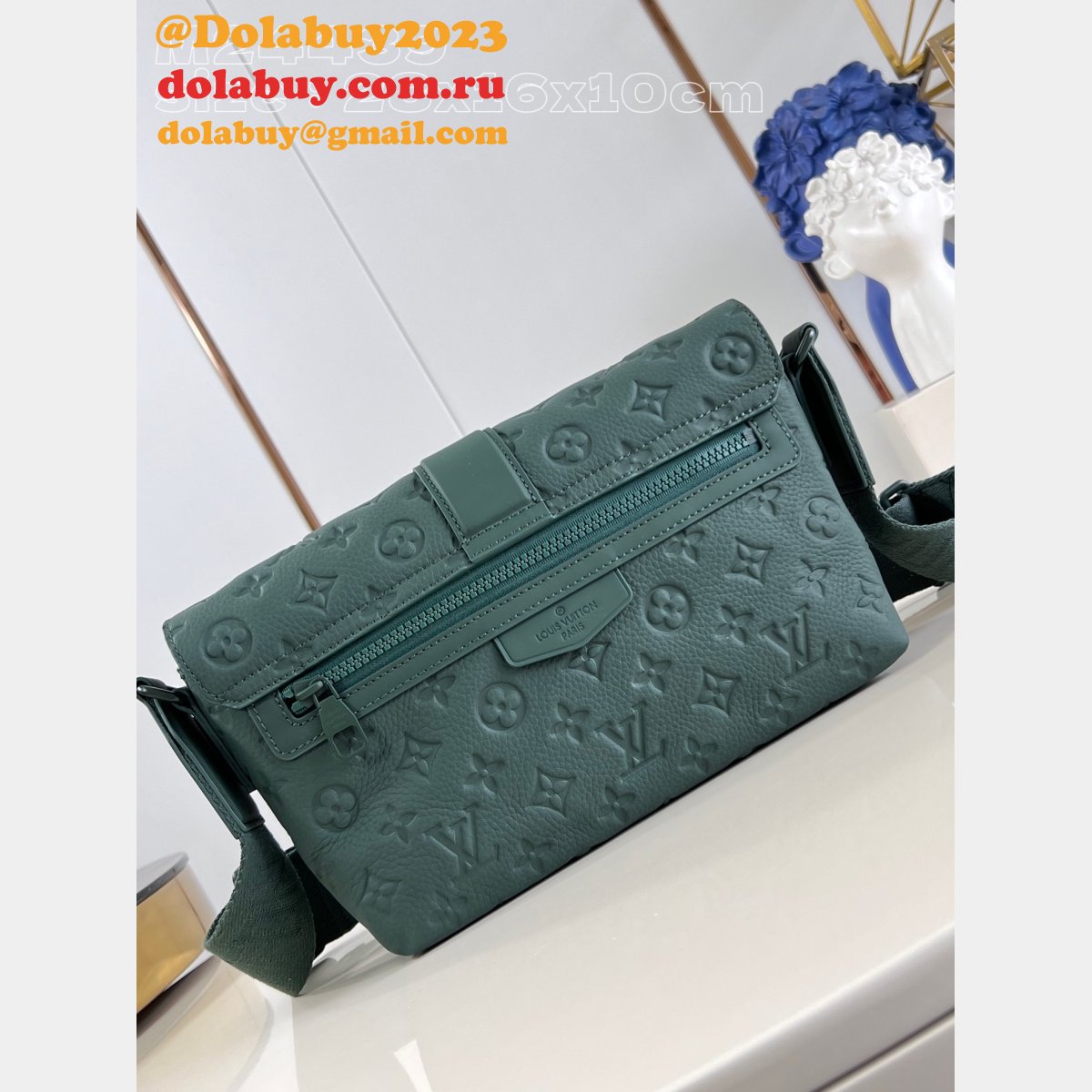 S-Cape Messenger Taurillon M24439 Green LV Knockoff Men Bags