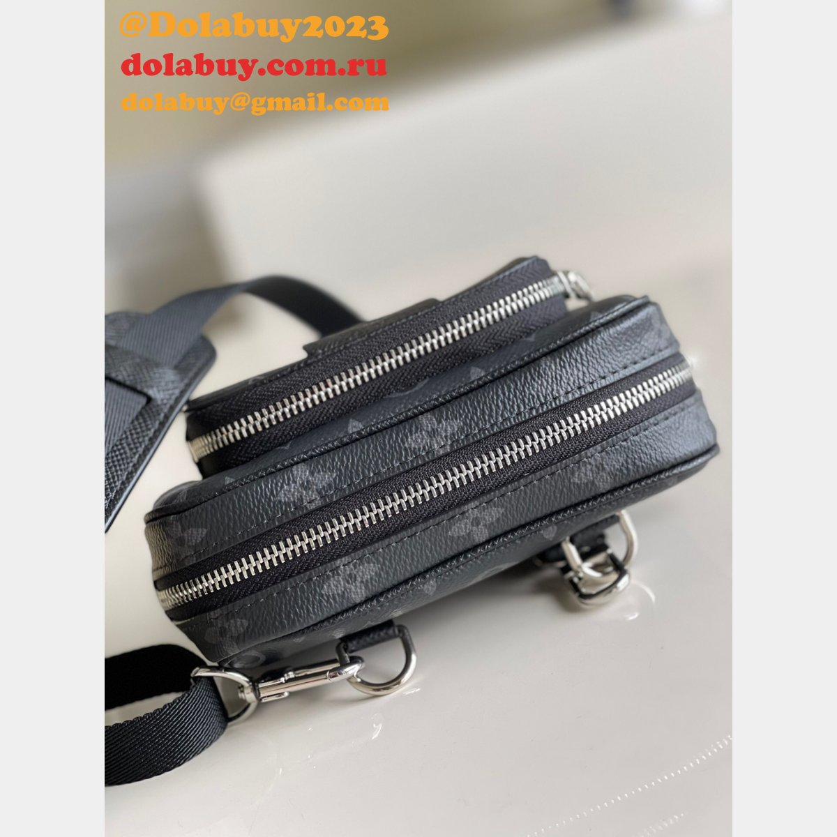 Louis Vuitton UK Replica M30781 Outdoor Pouch K45 Rose/Black