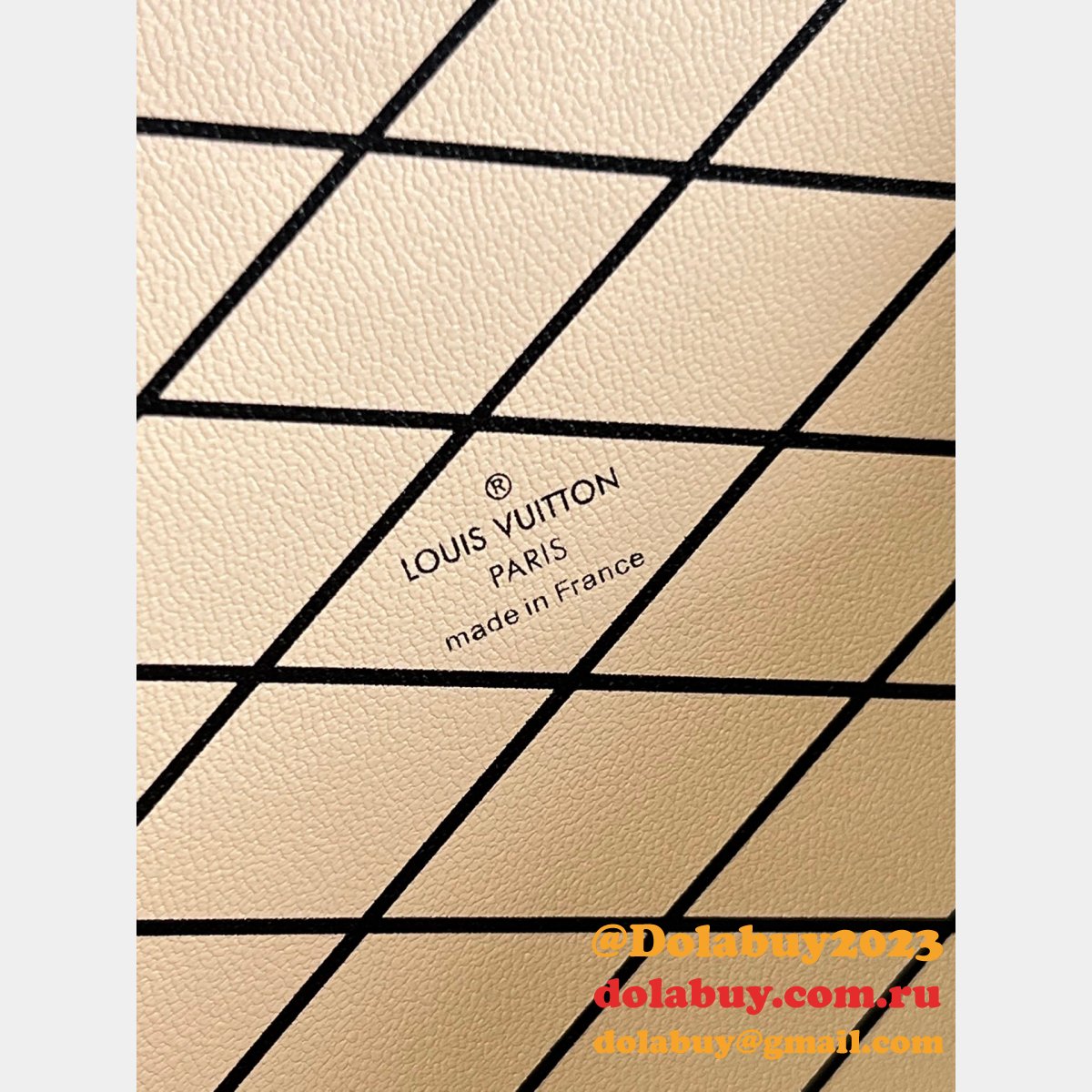 Fake Louis Vuitton Designer Online Store M59363 Soft Bag