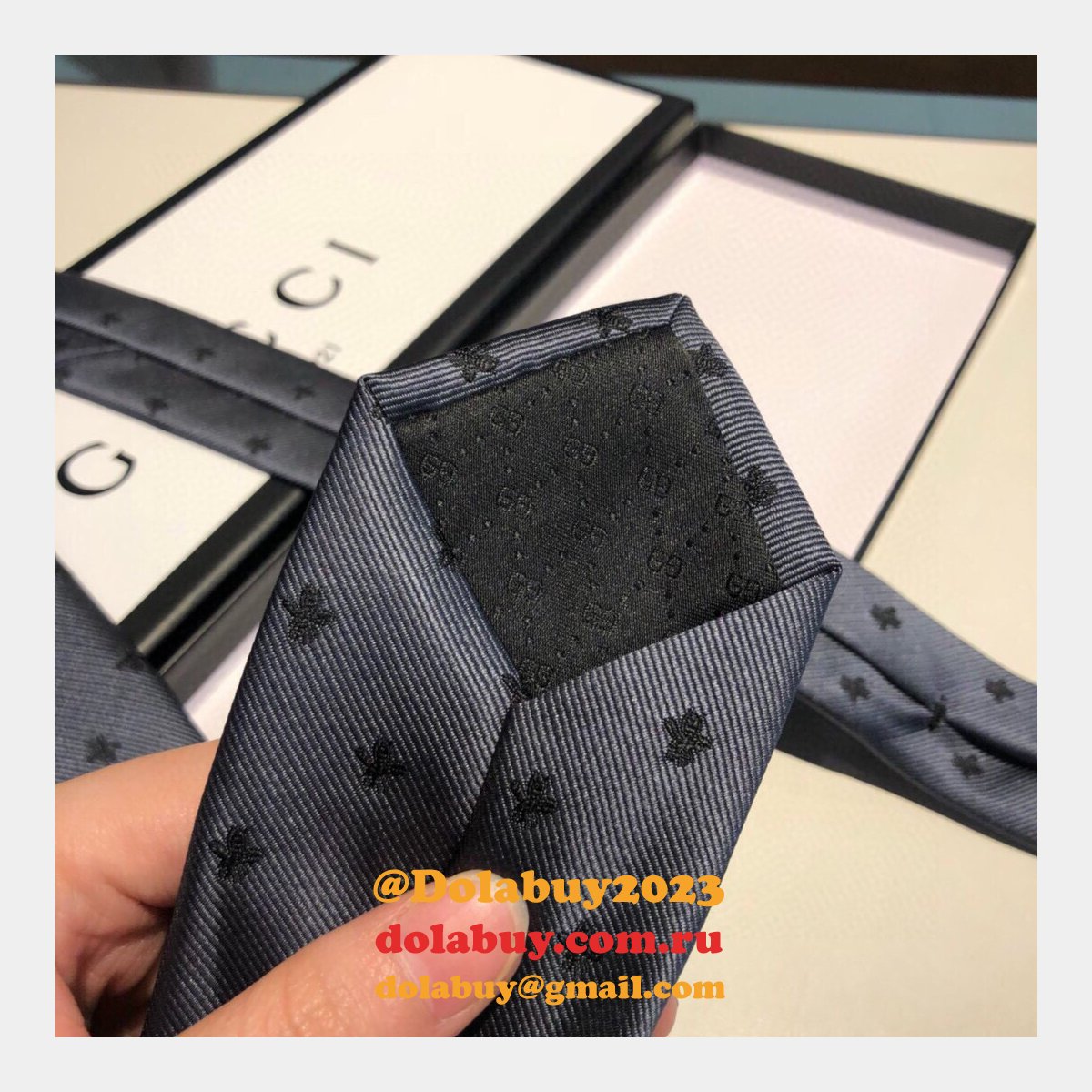 G*u*i huffero designer twill silk tie for men necktie