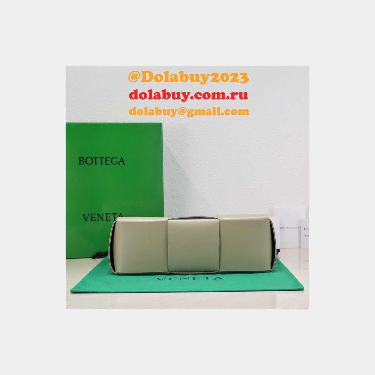Perfect BOTTEGA VENETA Arco Small Tote Bag 30CM