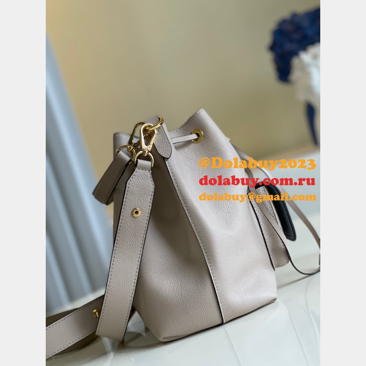 Louis Vuitton Replica Lockme Rock Bucket NV M57688/M57687/M57689 Bag