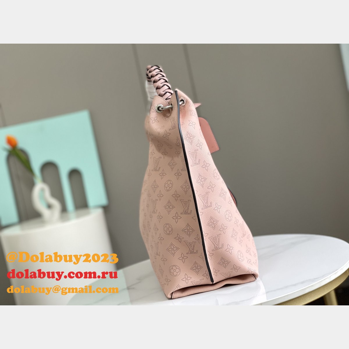 LOUIS VUITTON MAHINA M53188 HANDBAGS grey/pink/black
