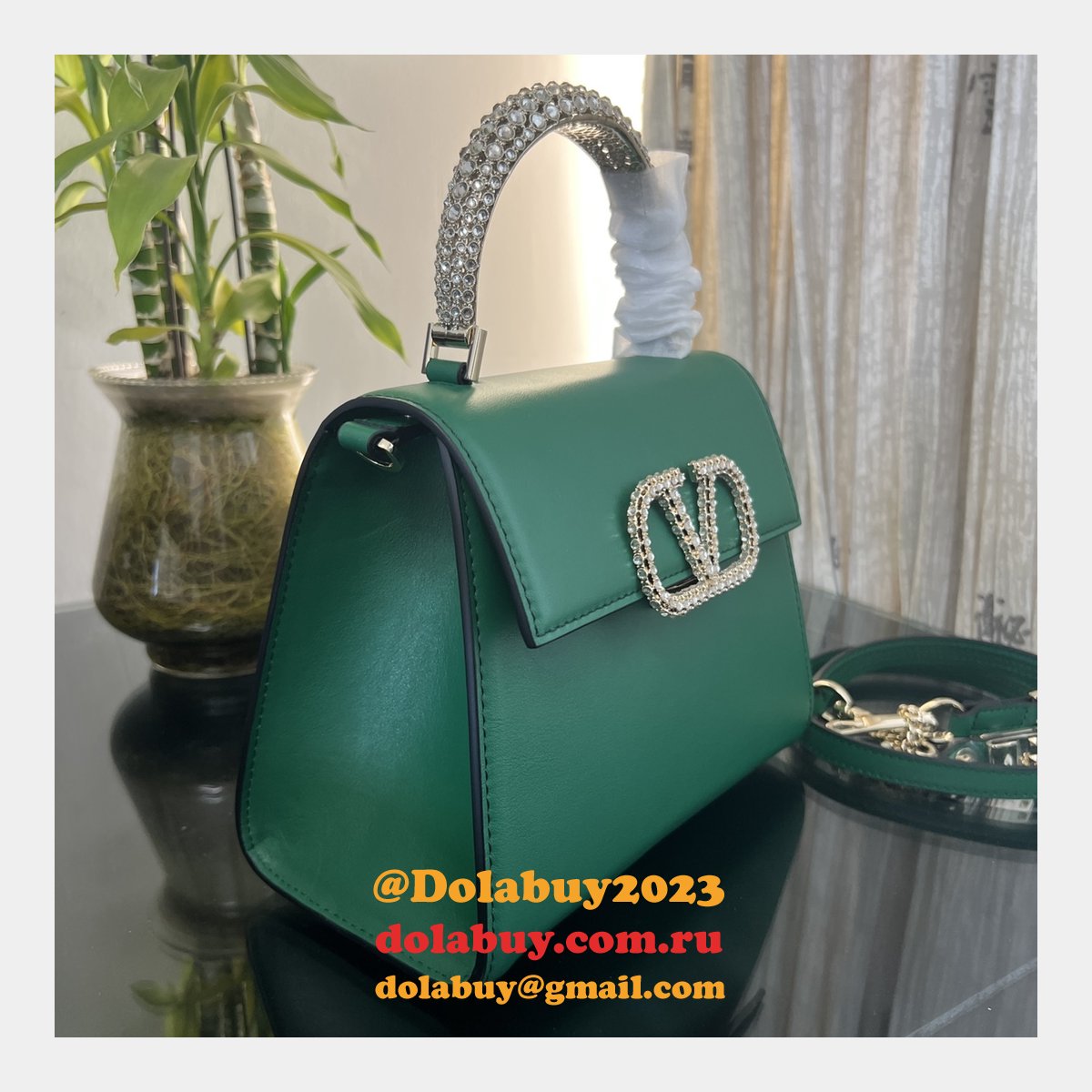 Top Quality Valentino VSLING Small Calf Handbag 2082