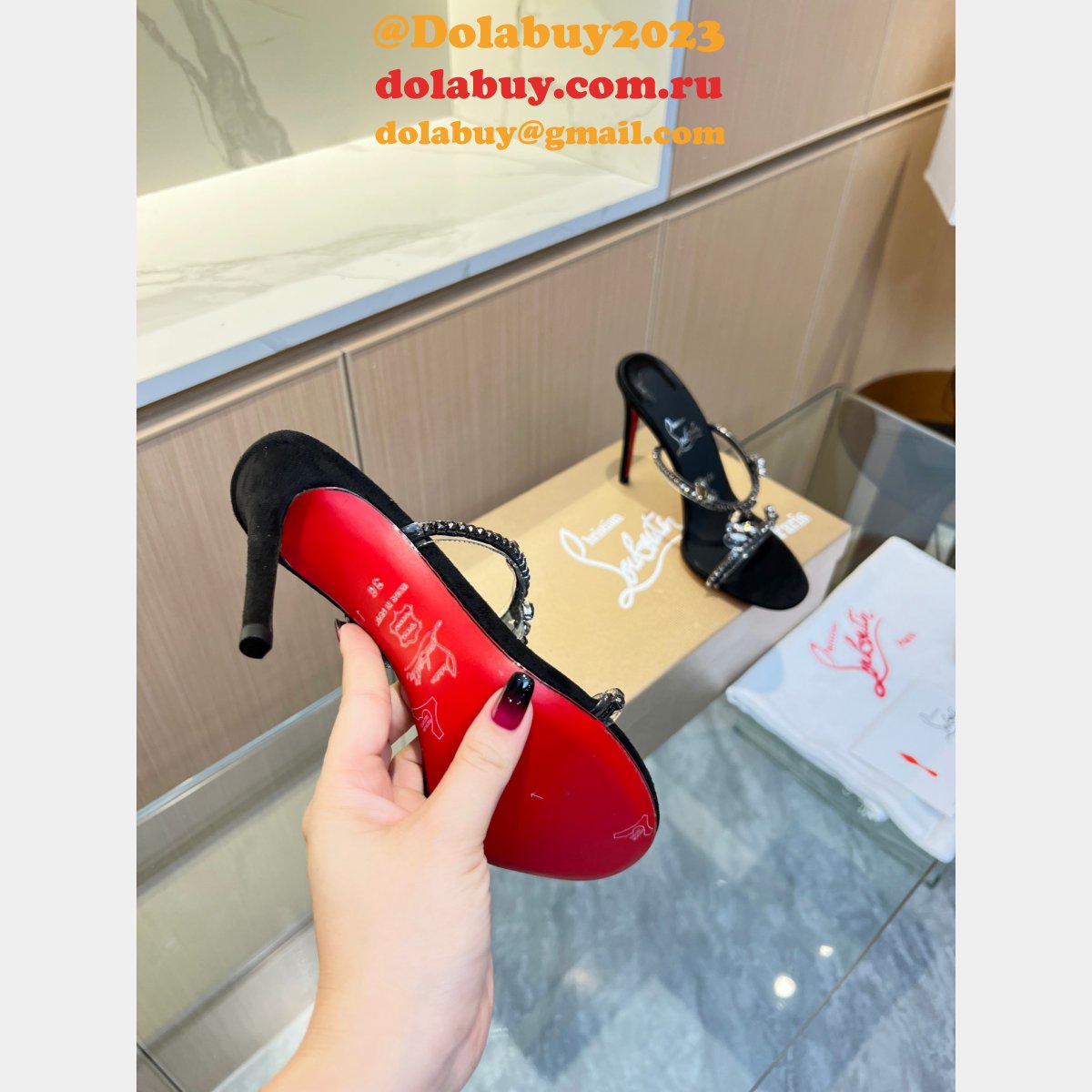 Wholesale Perfect CHRISTIAN LOUBOUTIN JUST QUEEN Slippers