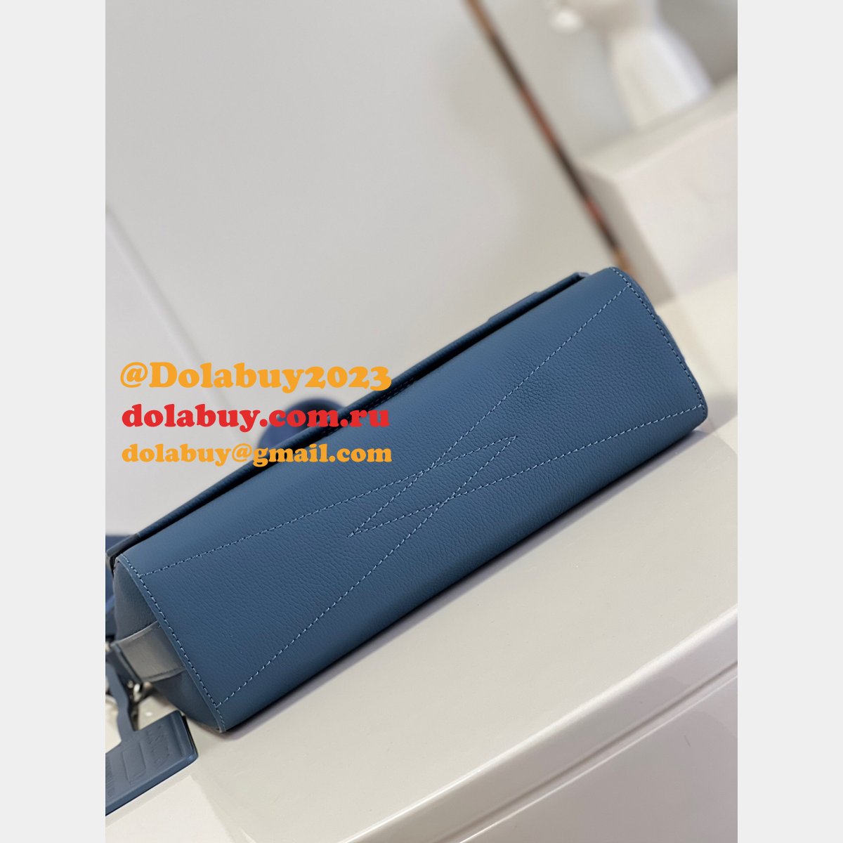 Louis Vuitton Fake Takeoff Messenger LV Aerogram Men M57080 Bag