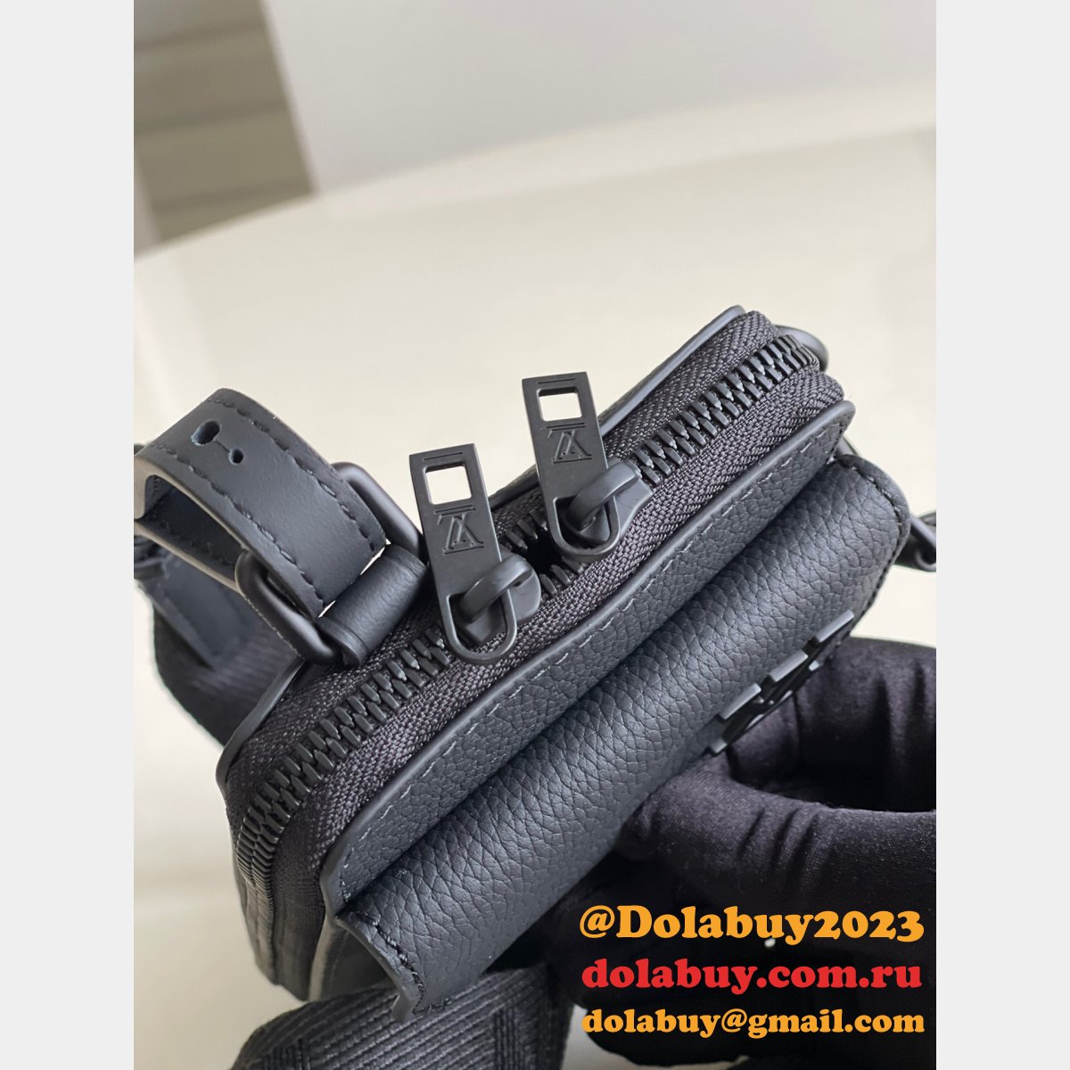 High Quality Louis Vuitton Phone Pouch H26 M57089 Black