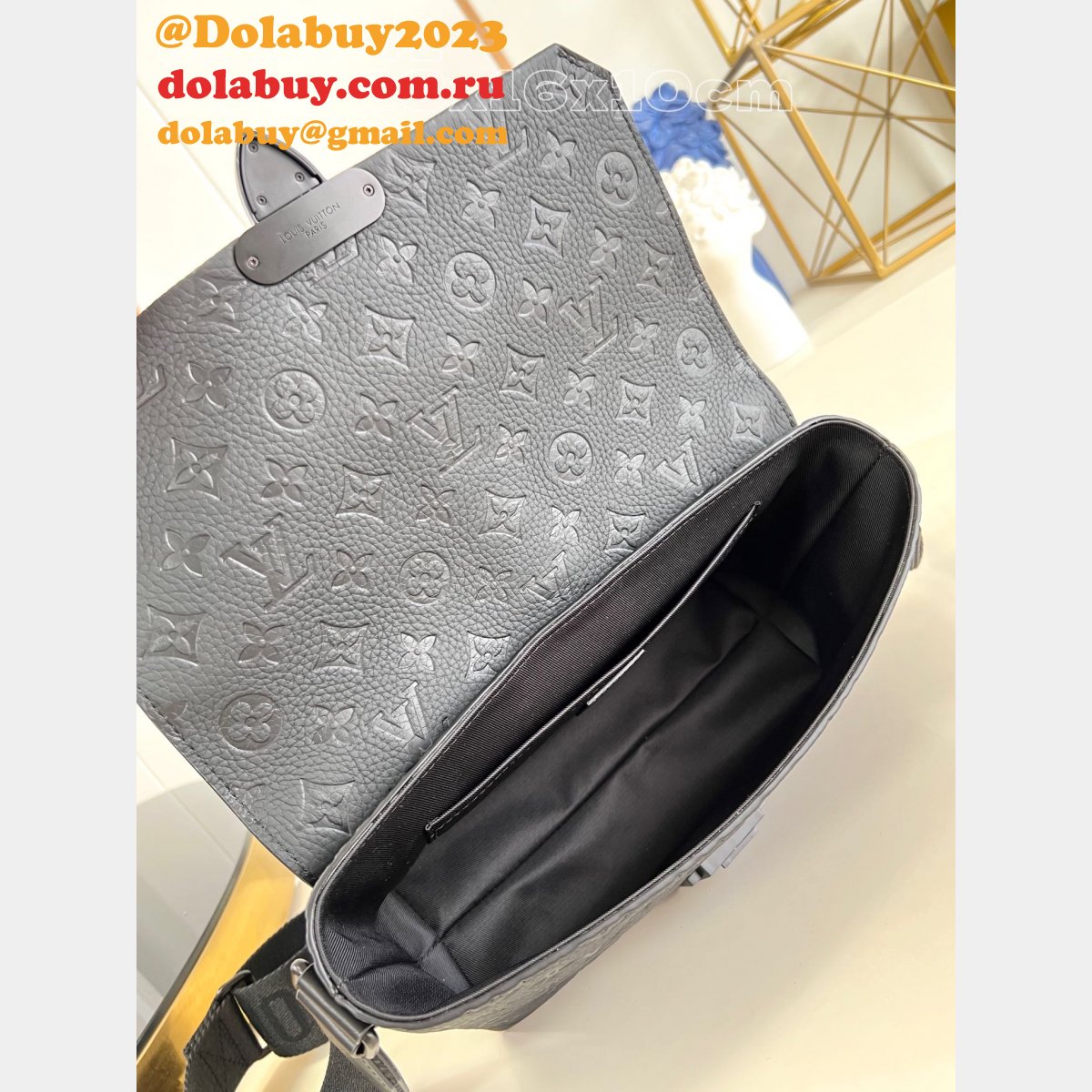 S-Cape Messenger Taurillon M23741 Louis Vuitton Replica Bag