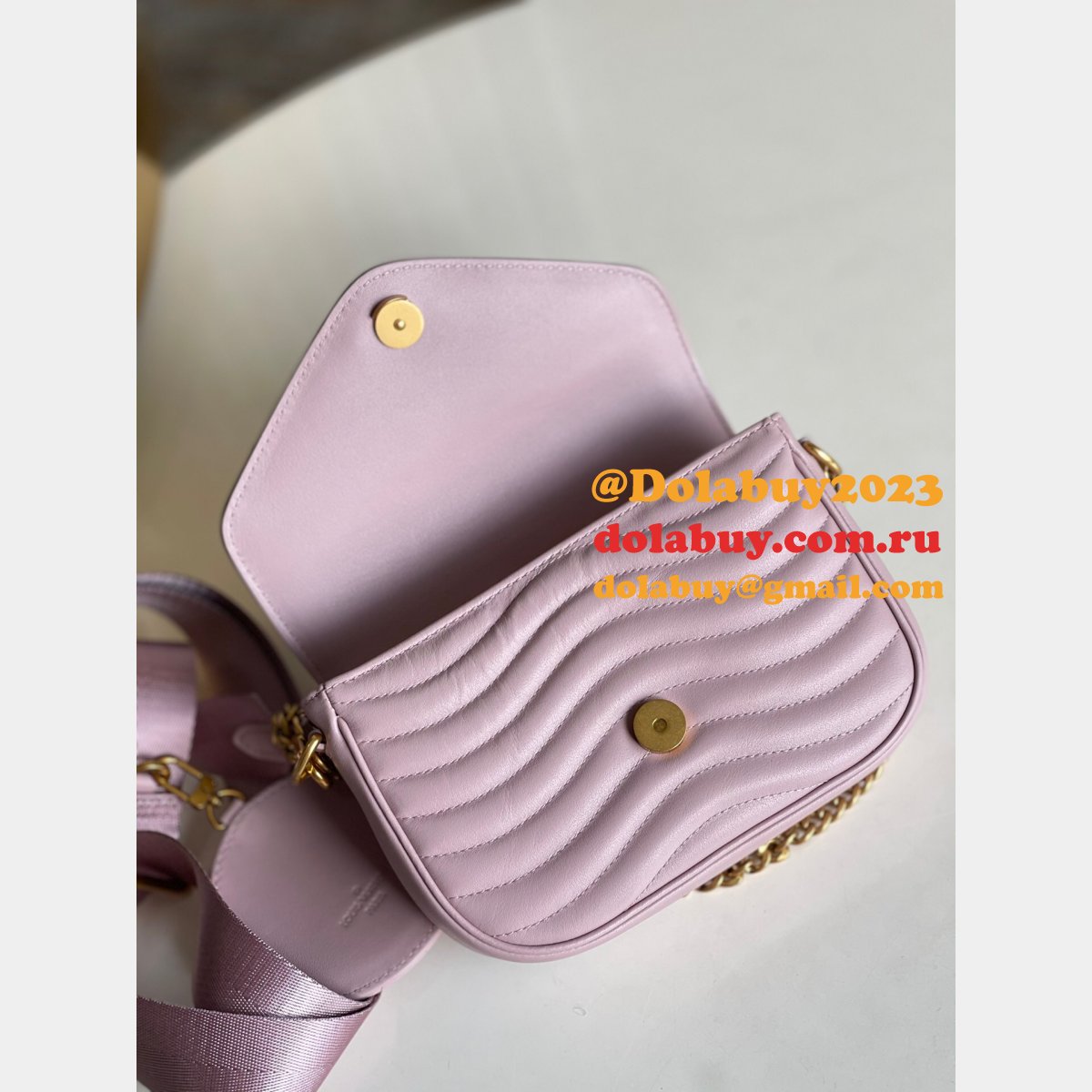 Louis Vuitton Replica M56461/M57864 New Wave Multi Pochette Leather Crossbody