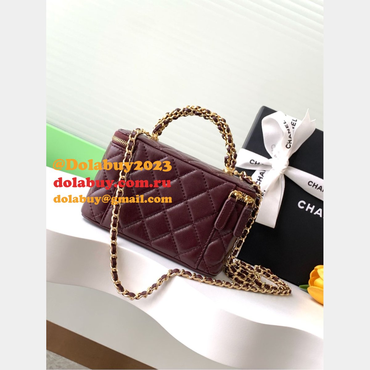 Replica AP4168 Vanity Clutch With Chain Shiny 1:1 Mirror Bag