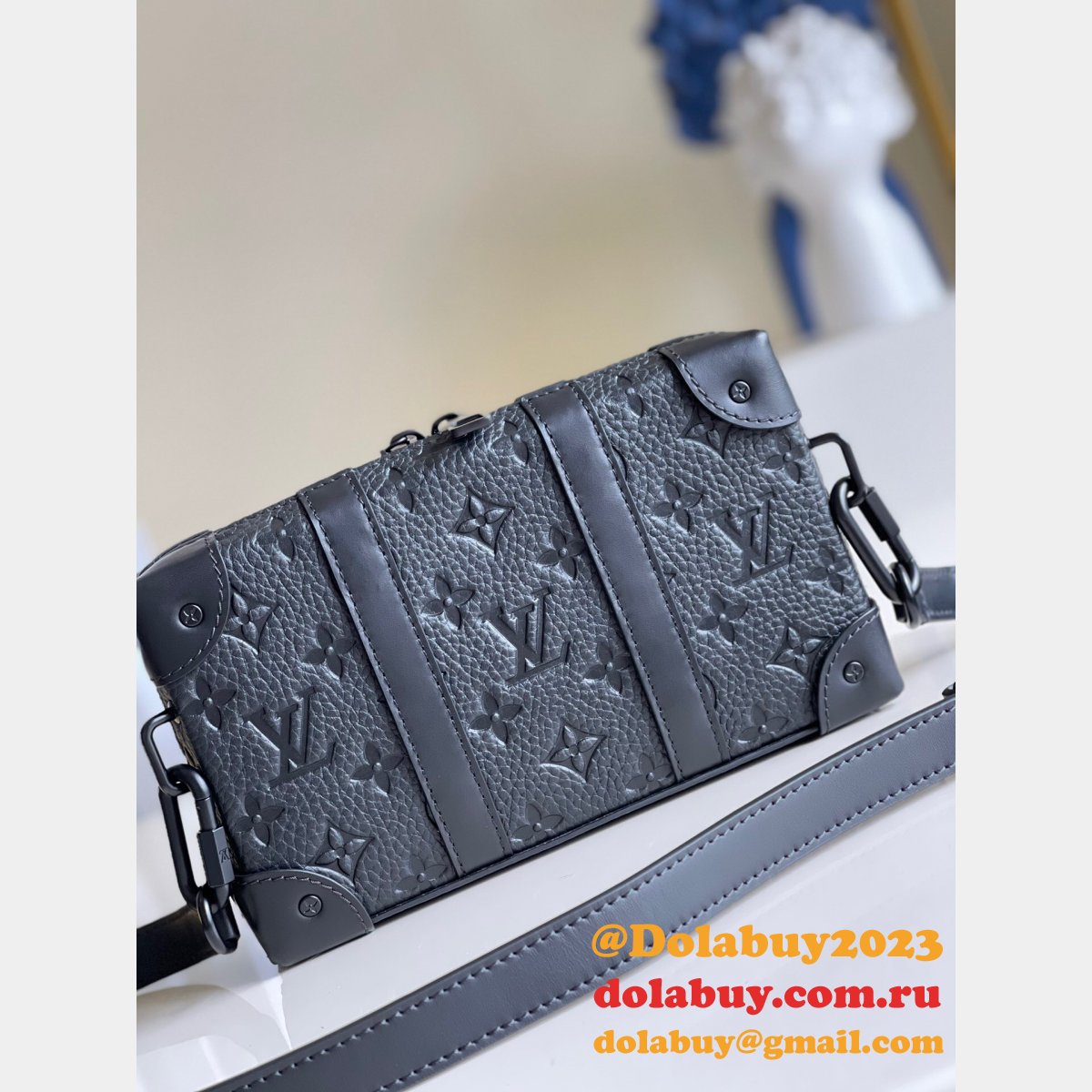 China Louis Vuitton Soft Trunk Wallet Taurillon Monogram M80224 Black