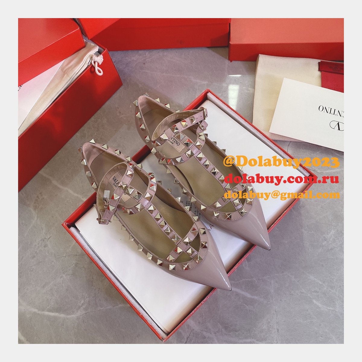 Shop Cheap Valentino Fake flat bottom two straps Shoes