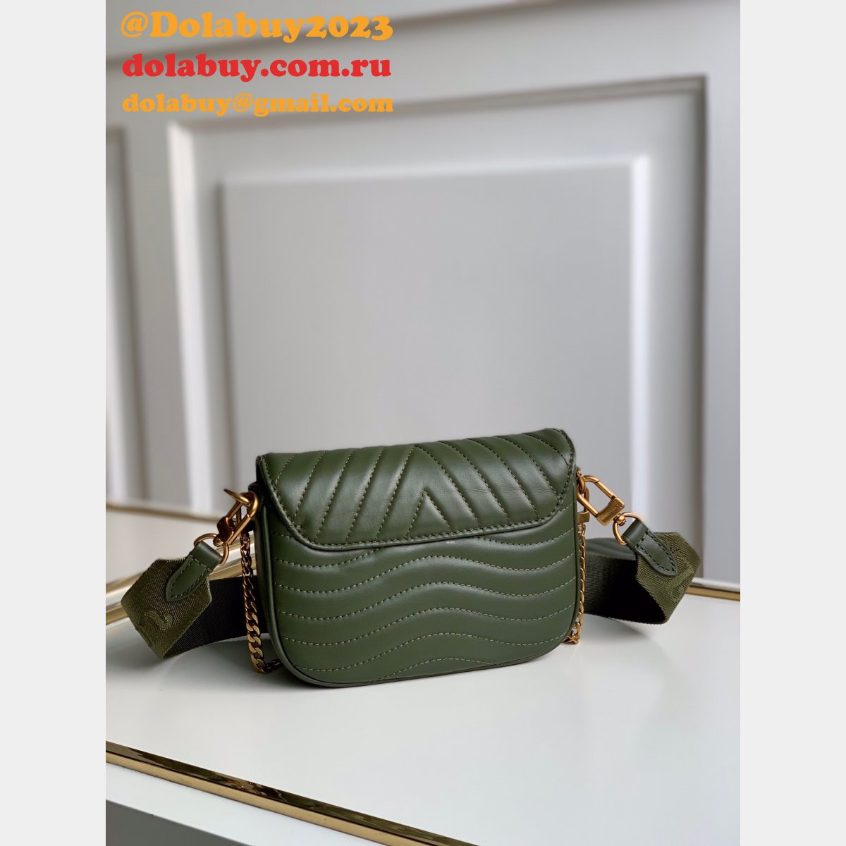 Louis Vuitton Replica M56461/M57864 New Wave Multi Pochette Leather Crossbody