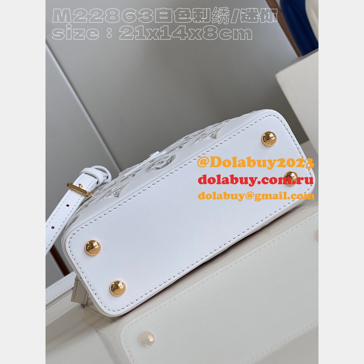 Fashion M22863 Capucines Replicas Louis Vuitton High Quality Bag