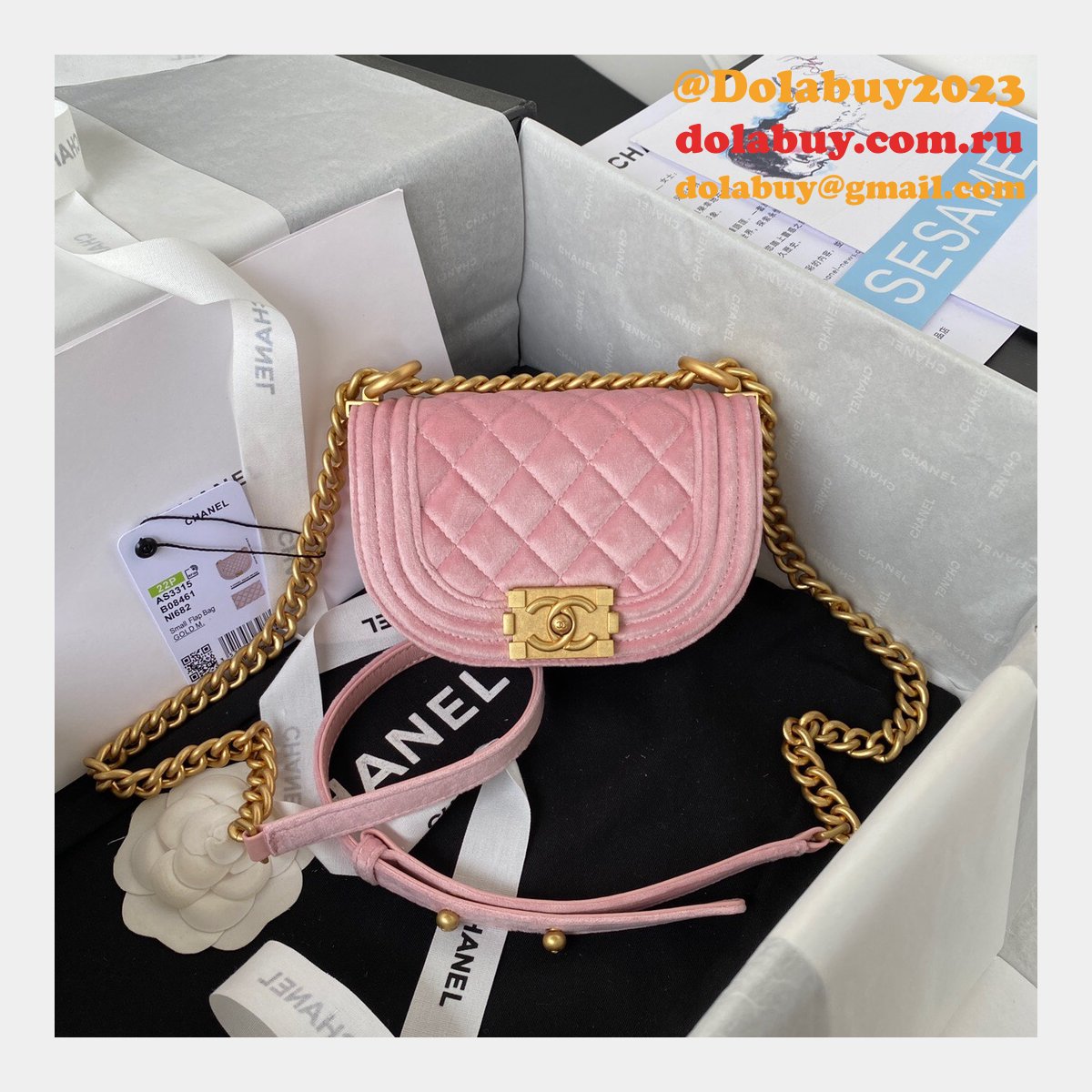 Wholesale Cheap 1:1 Replica AS3315 Messenger Boy Handbags