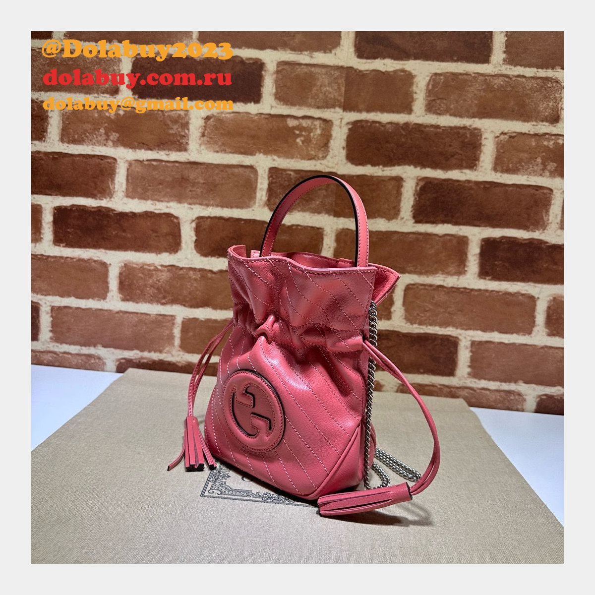 Top Quality gucci bLONDIE MINI BACKET BAG 760313 Replica
