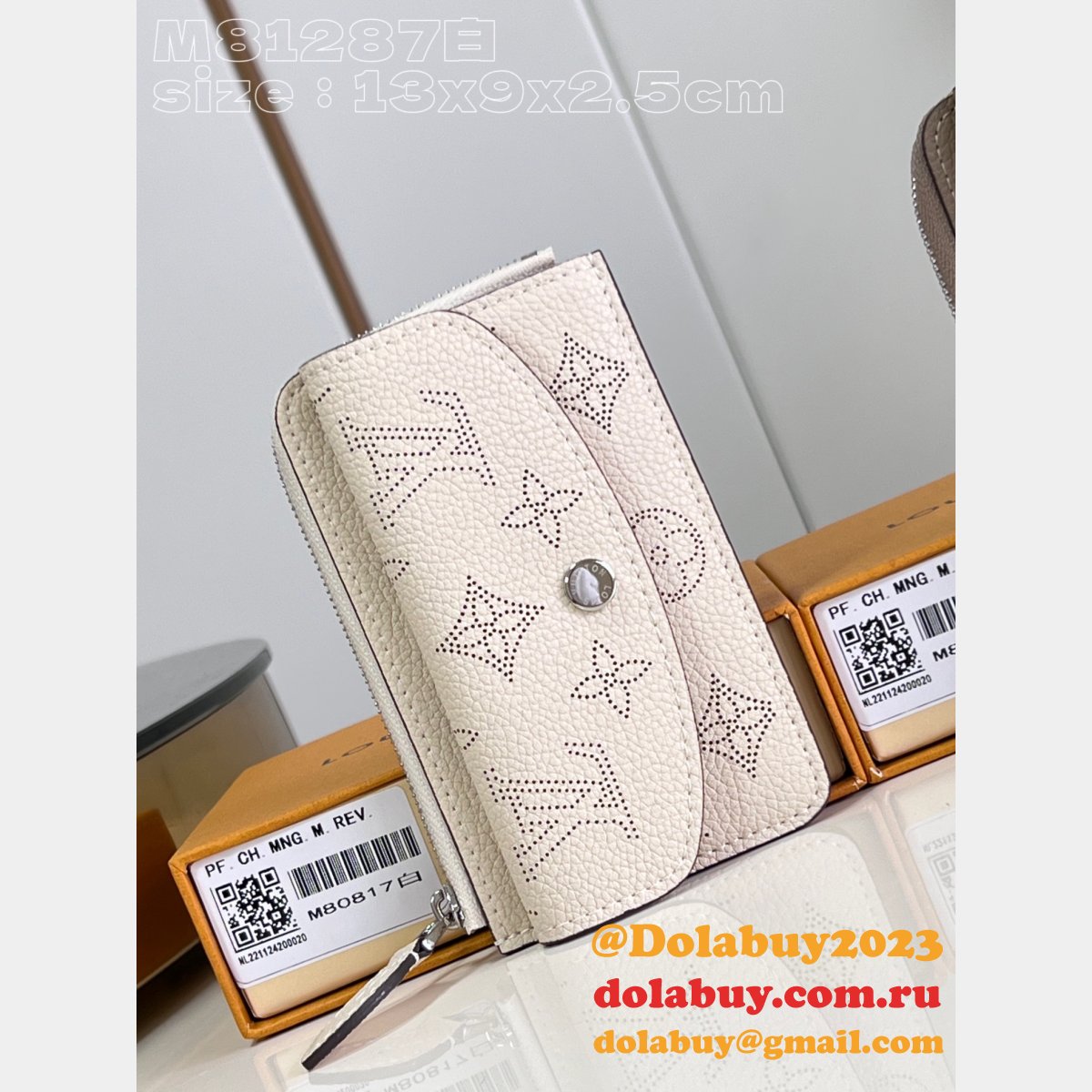 Card Holder Recto Verso Mahina M81287 Louis Vuitton Luxury Fake Bag