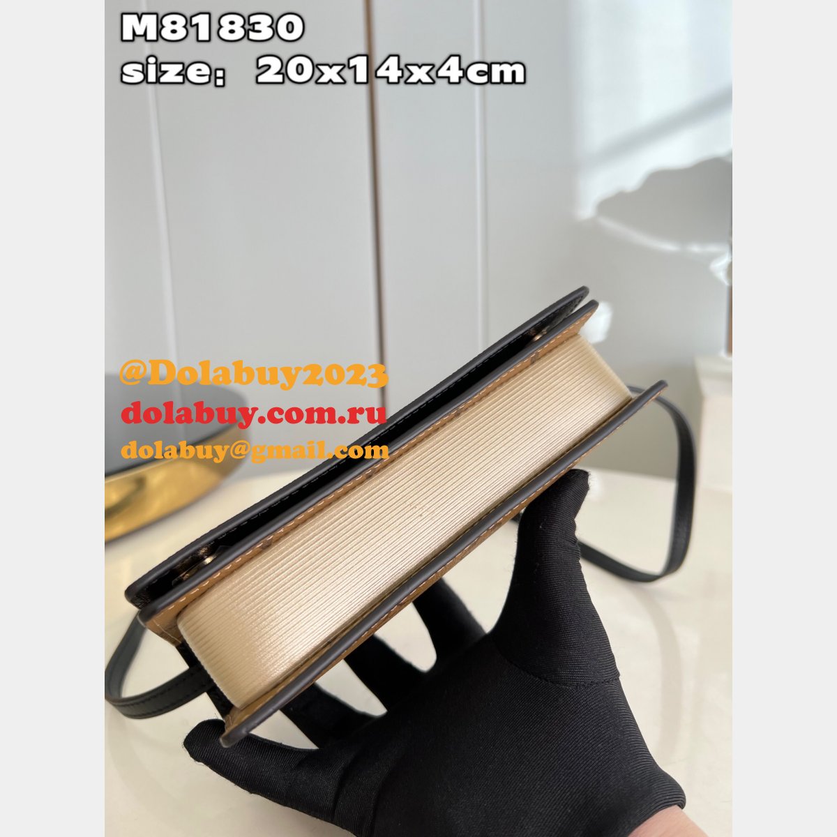 LV Book Chain Wallet Monogram Best M81830 Louis Vuitton Bag