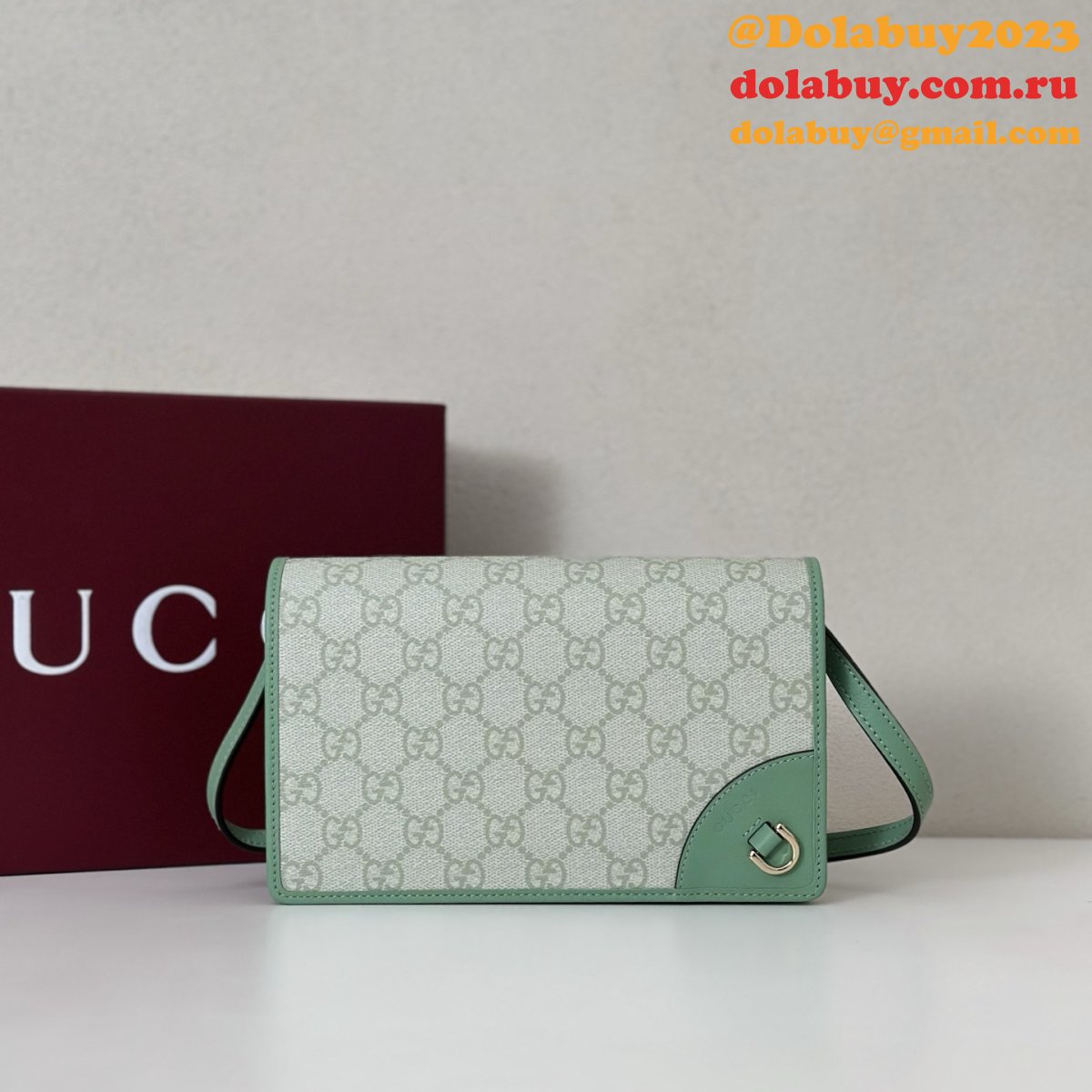 Gucci Designer GG Emblem Zip Around Wallet 819122