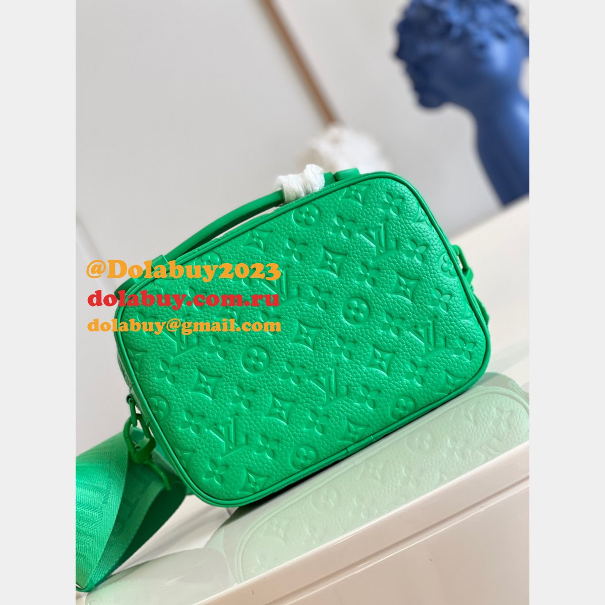 UK Louis Vuitton Replica M20904 S Lock Messenger Bags