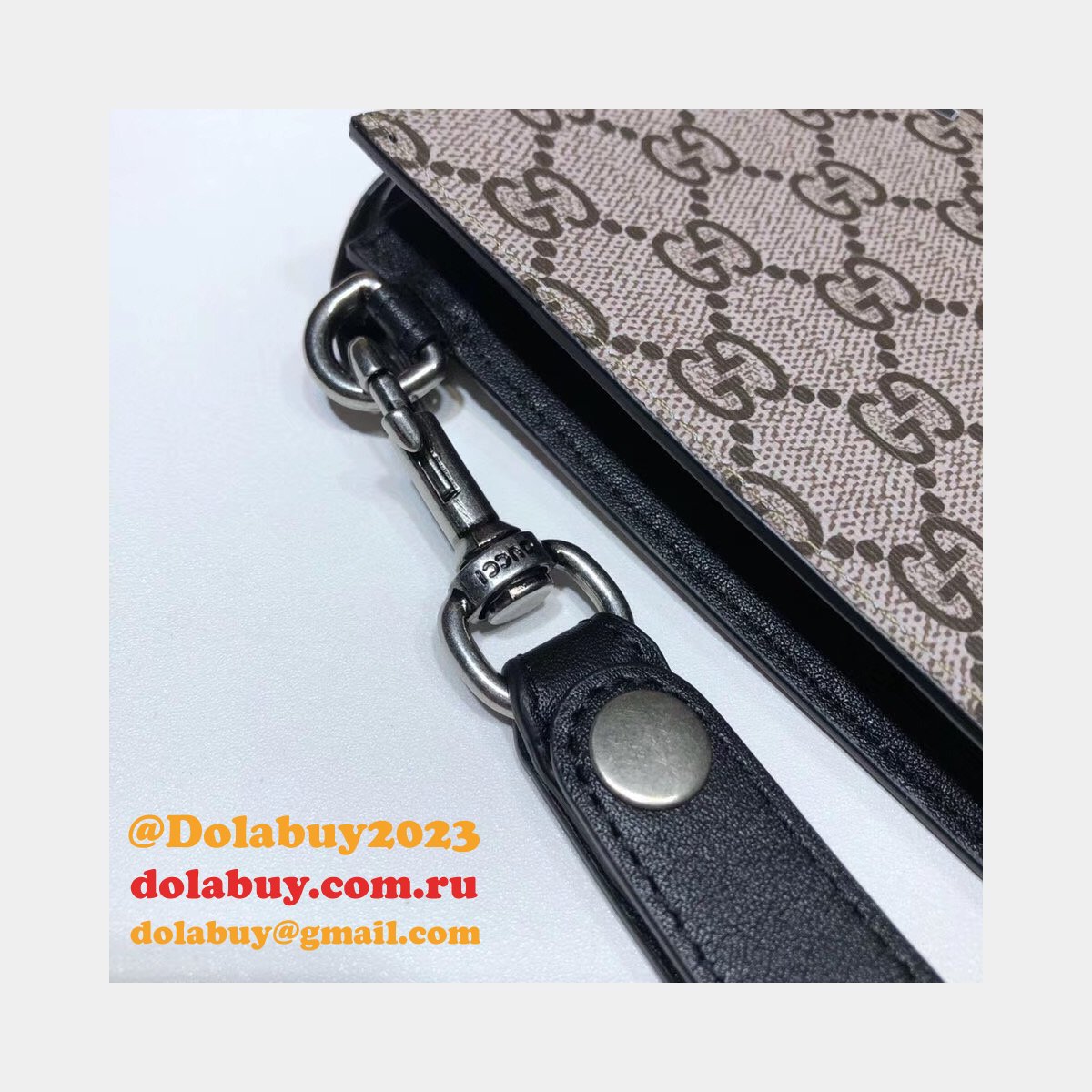 Gucci Best GG Supreme 473904 Bestiary Pouch With Bee