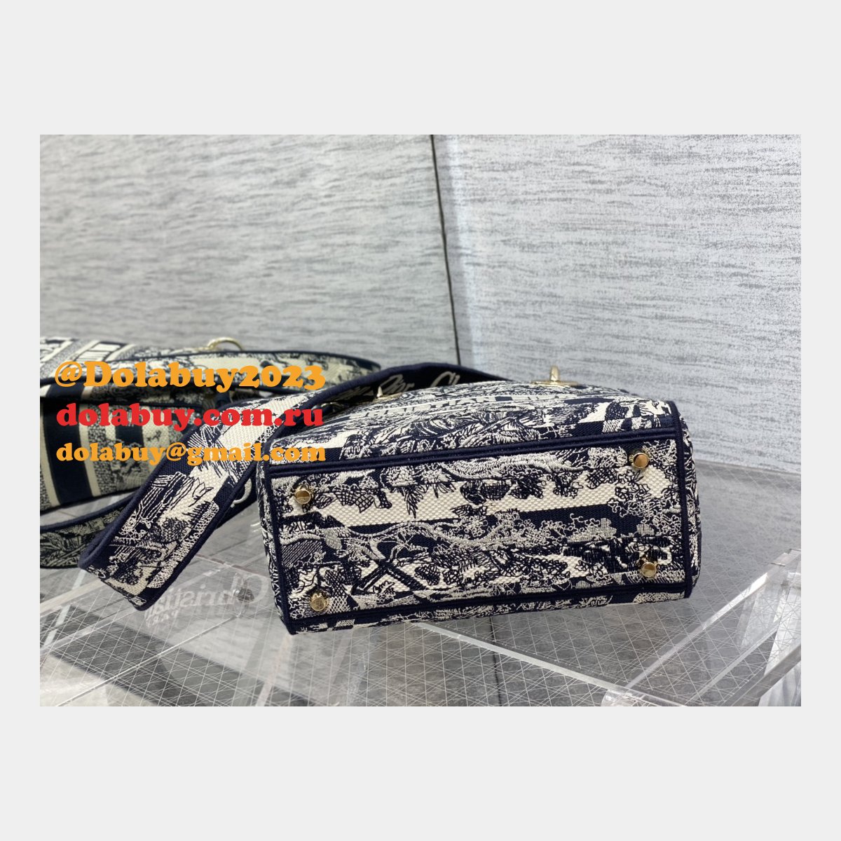 Top Quality Fake Lady Embroidery Canvas Dior 24CM Replica Bag
