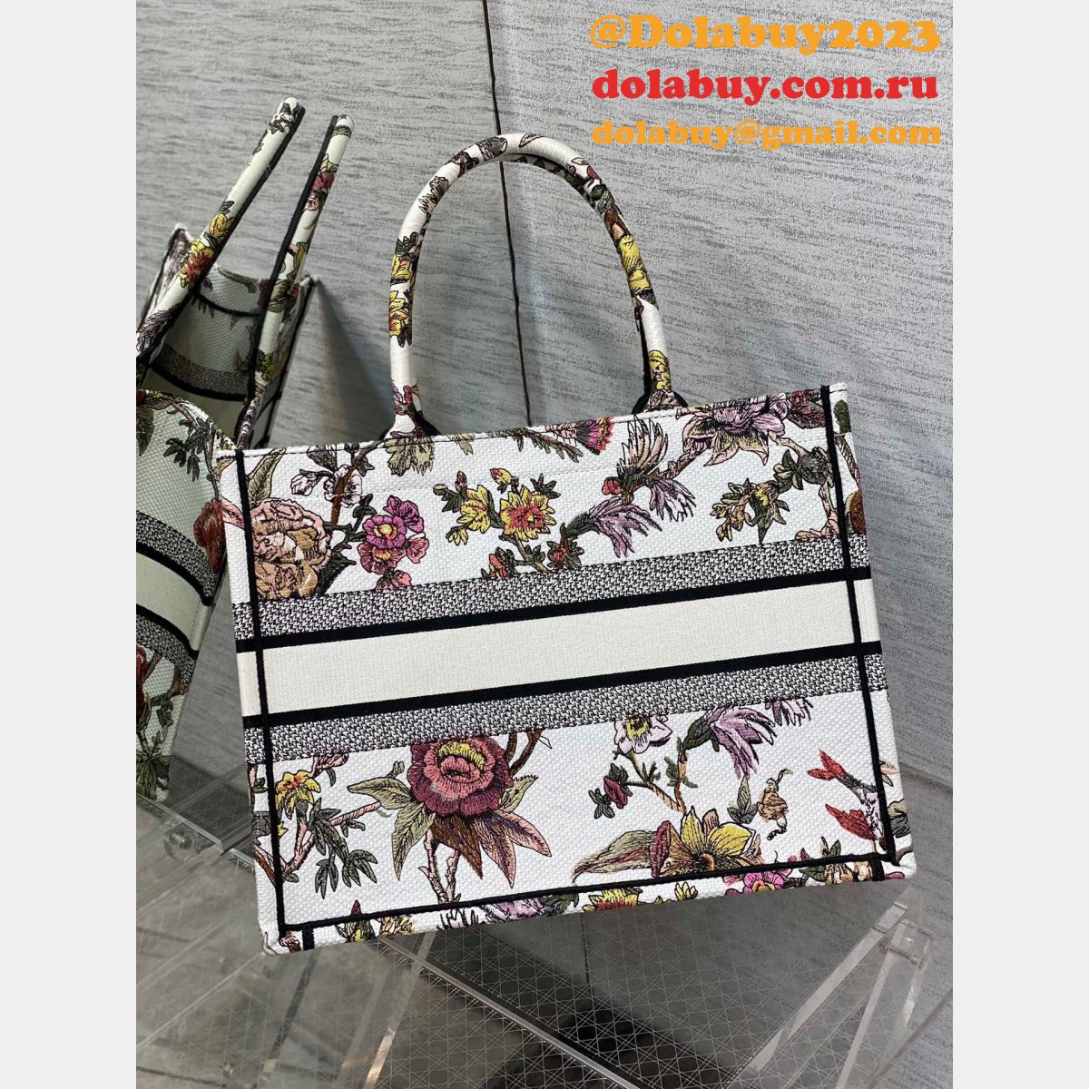 Christian Dior 26.5/36/41.5CM AAA+ Replica Canvas CD Book Tote Bag