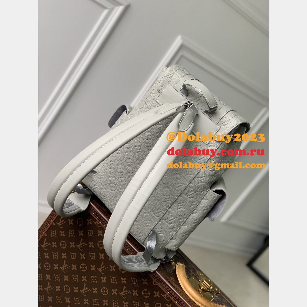 Christopher Buying Designers Louis Vuitton Copy Taurillon M23146 Bag