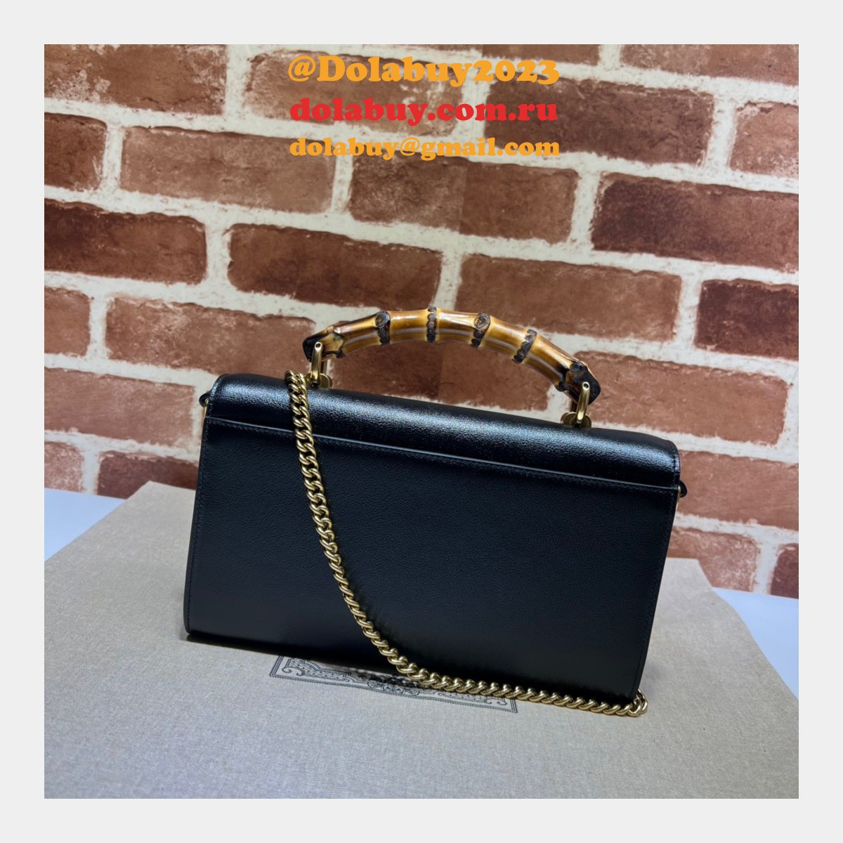 Gucci Replica 675794 Diana small shoulder bag in black/brown