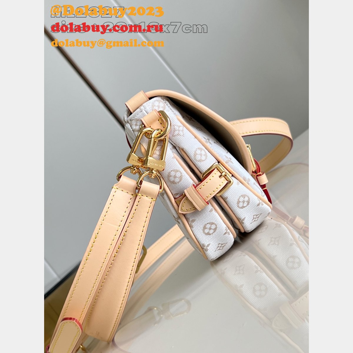 Designer Louis Vuitton Knockoff Saumur BB M12327 7 Star Bag