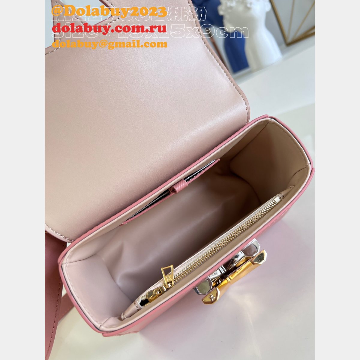 Perfect Twist M22768 Epi Designer Louis Vuitton Replica Bag