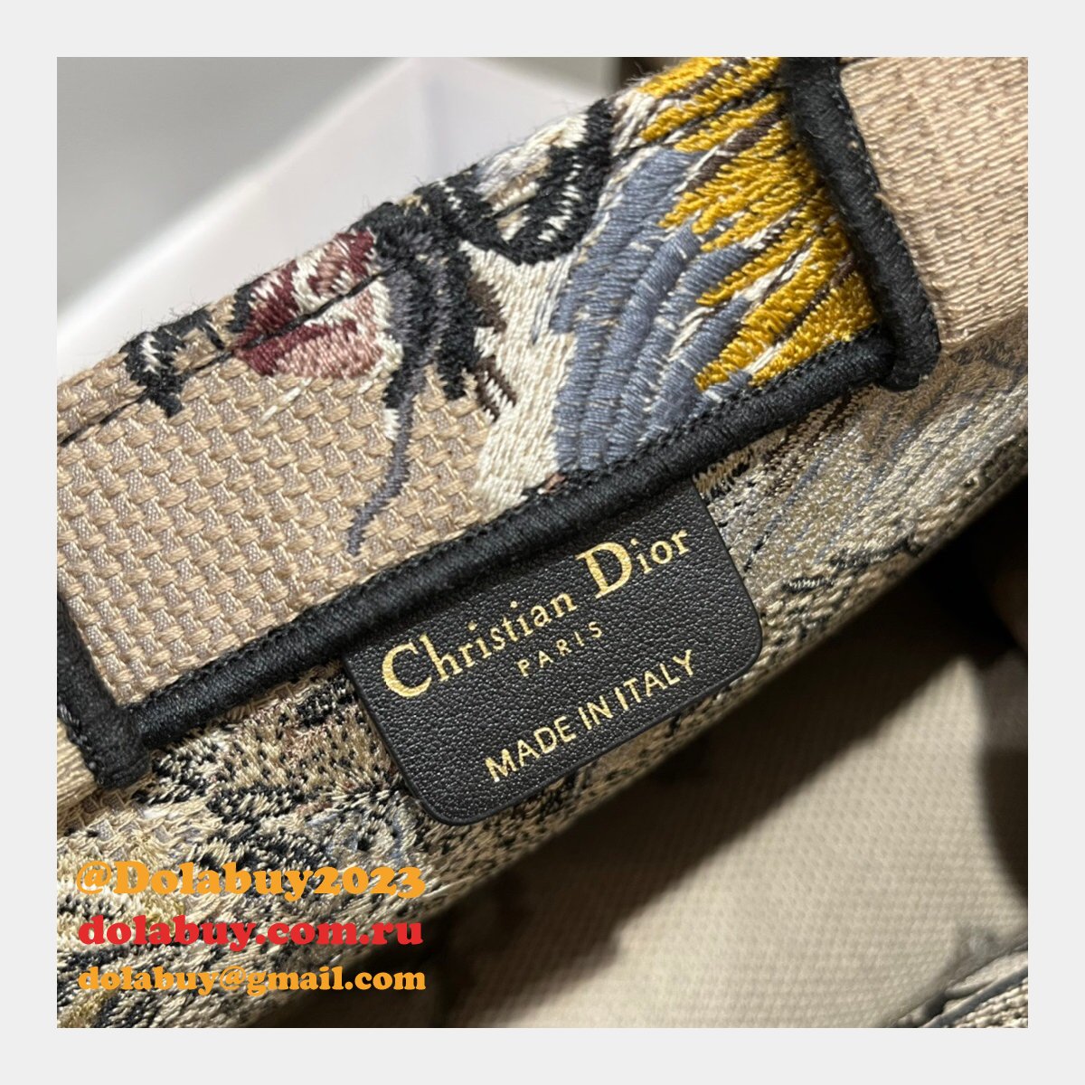 2022 High Quality CD Book Tote 26.5/36CM Replicas Bags