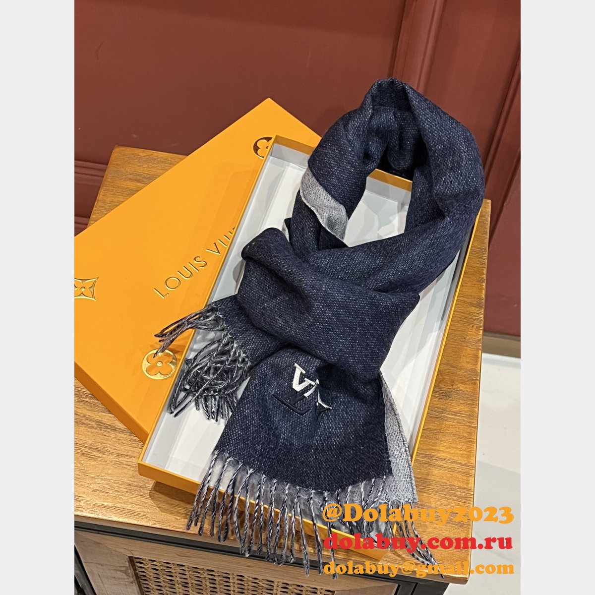 High Quality LV CASHMERE SCARF