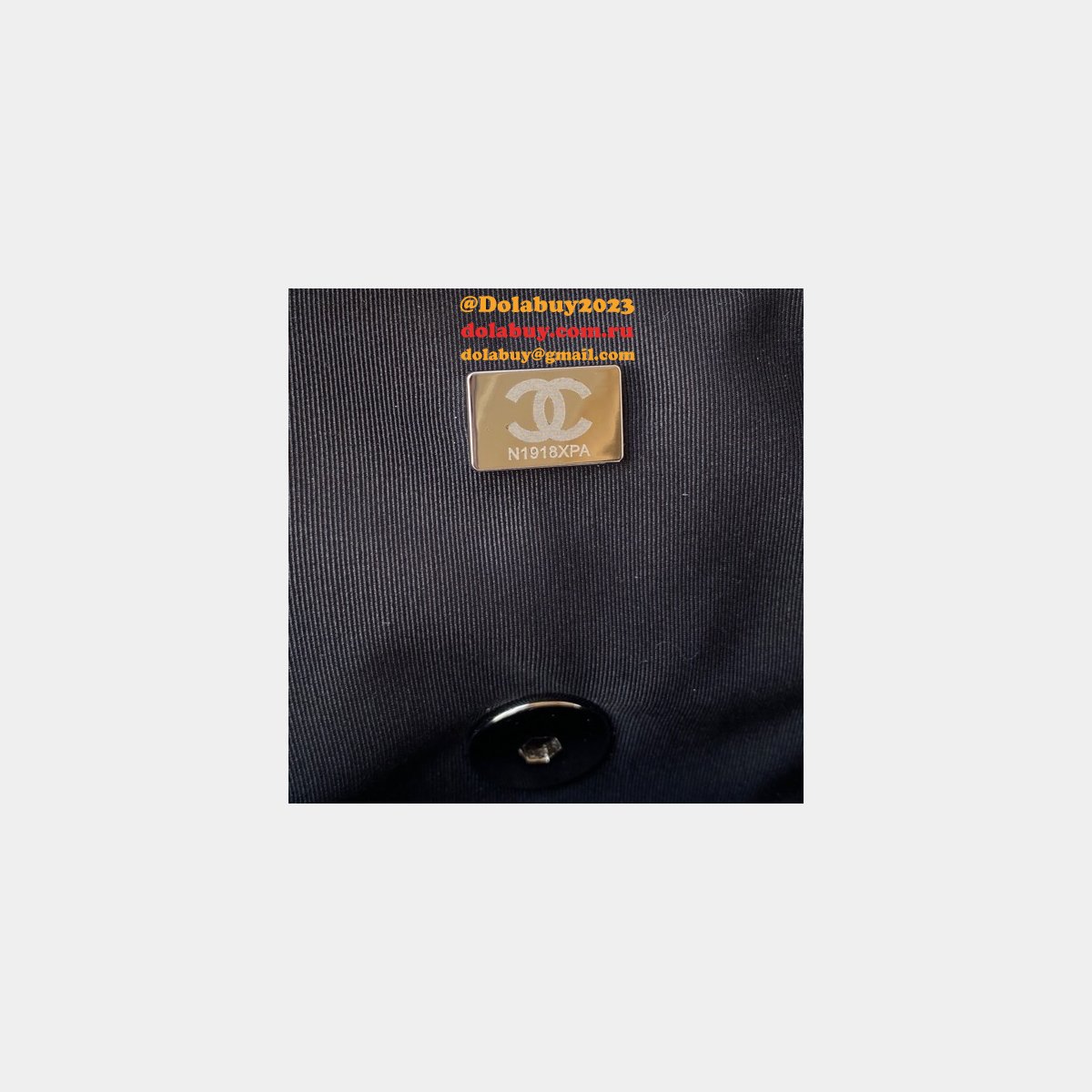 Best Replica Lambskin Gold-Tone AS1160 White/Black 19 Handbags Online Sale