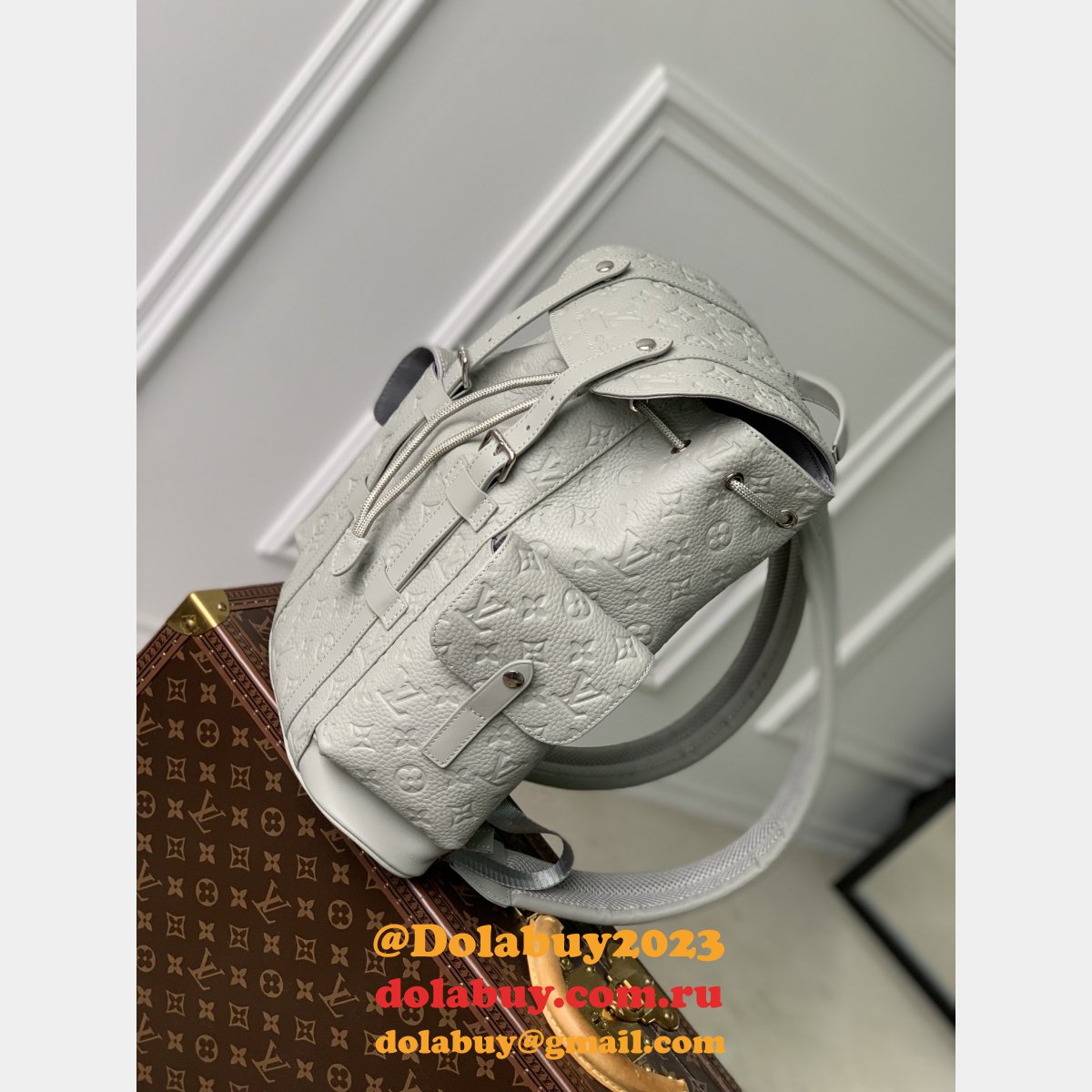 Christopher Buying Designers Louis Vuitton Copy Taurillon M23146 Bag