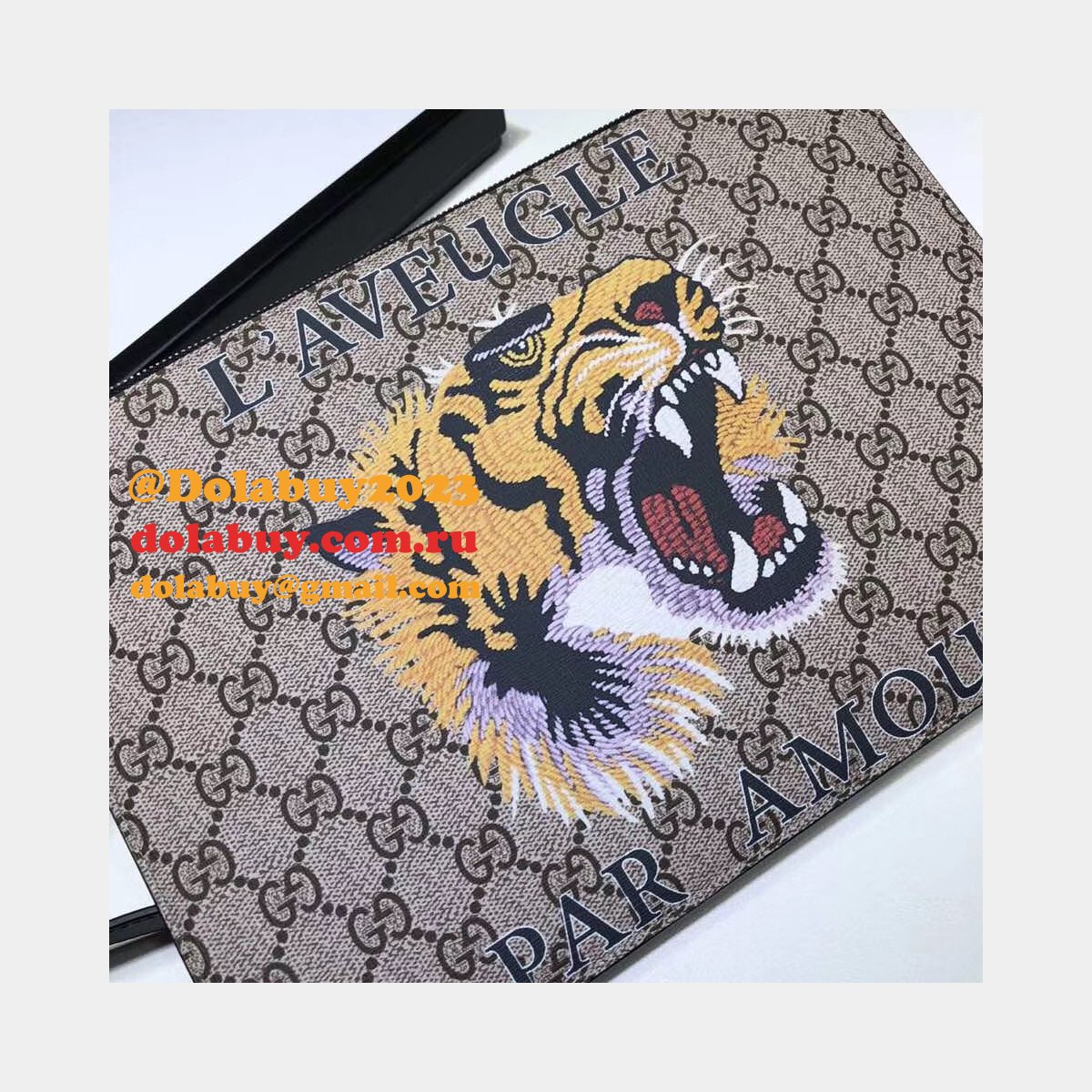 Gucci Best GG Supreme 473904 Bestiary Pouch With Bee