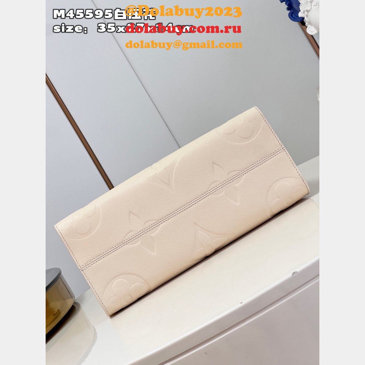 Louis Vuittons OnTheGo 7 Star Replicas Monogram Empreinte Bag