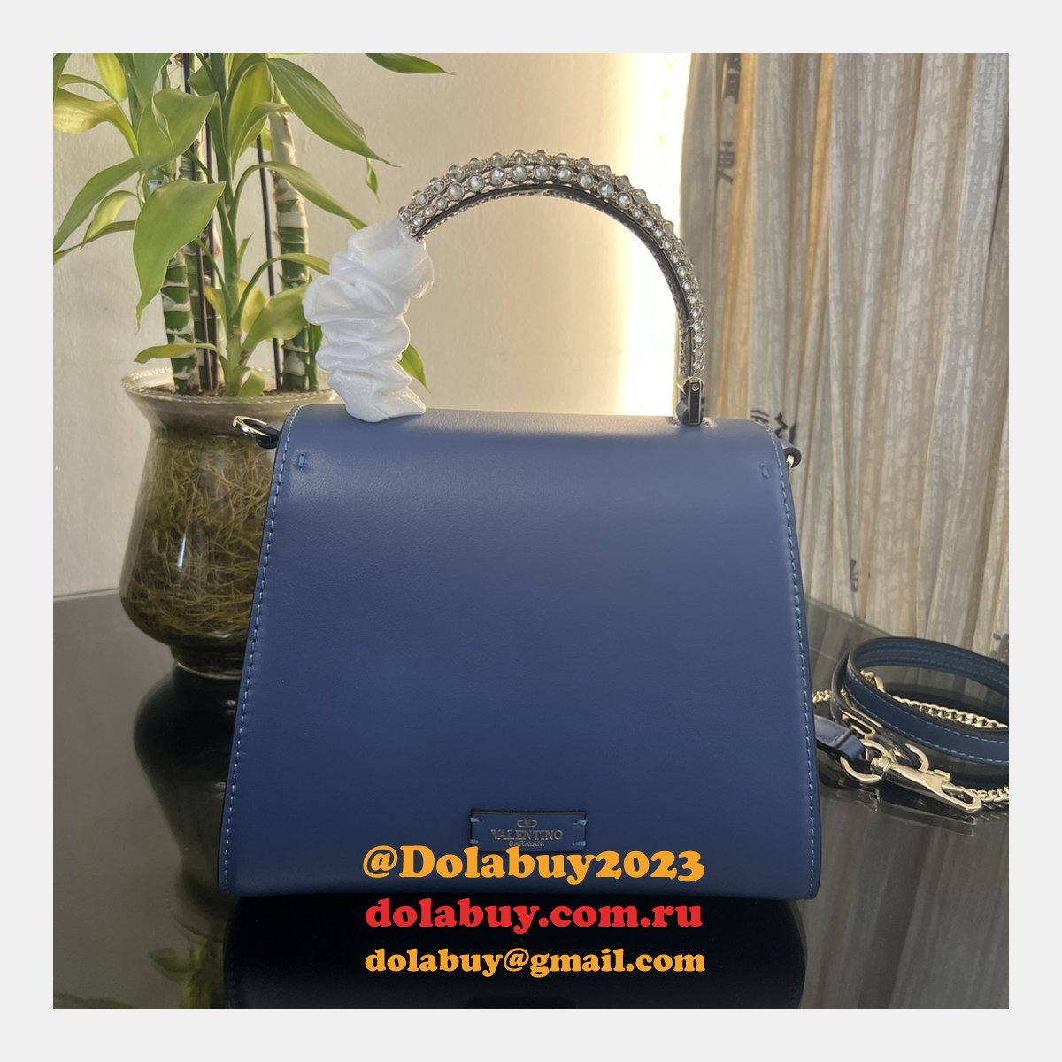 Top Quality Valentino VSLING Small Calf Handbag 2082