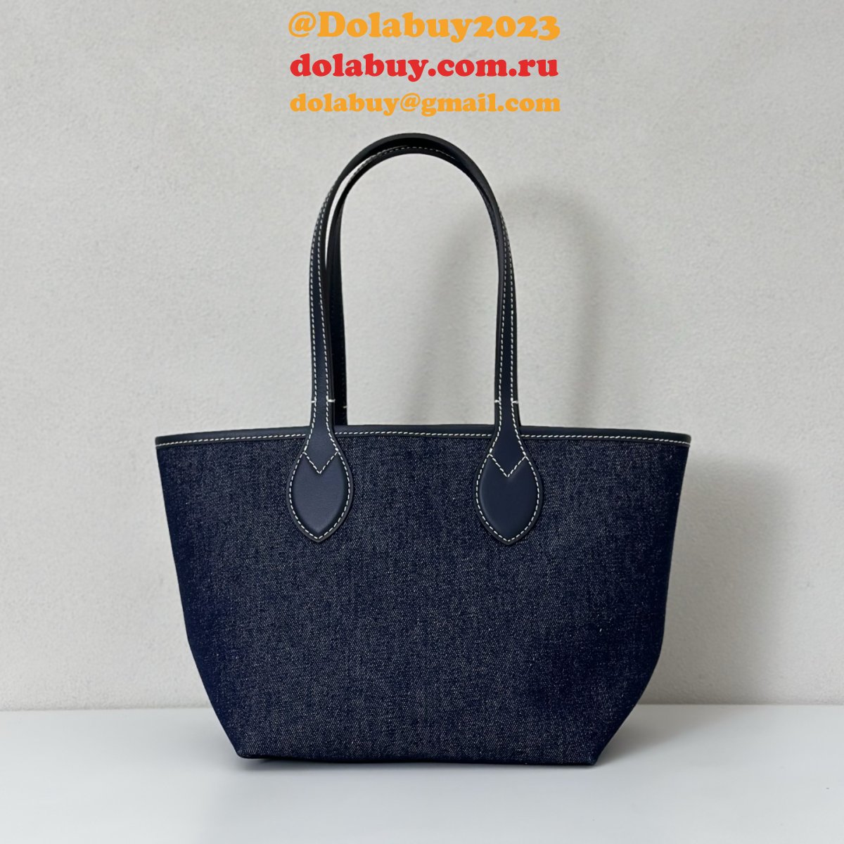 Gucci 820496 Totissima Shoulder Tote GG Denim Replica Bag