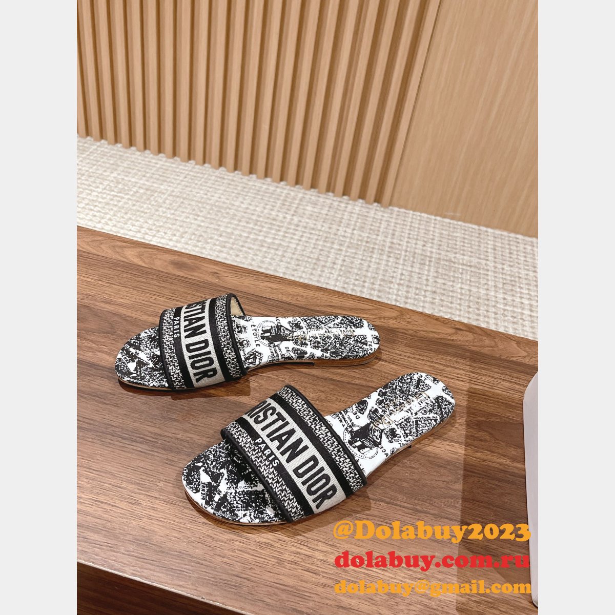 Perfect Fake DIOR DWAY SLIDE Duplicate