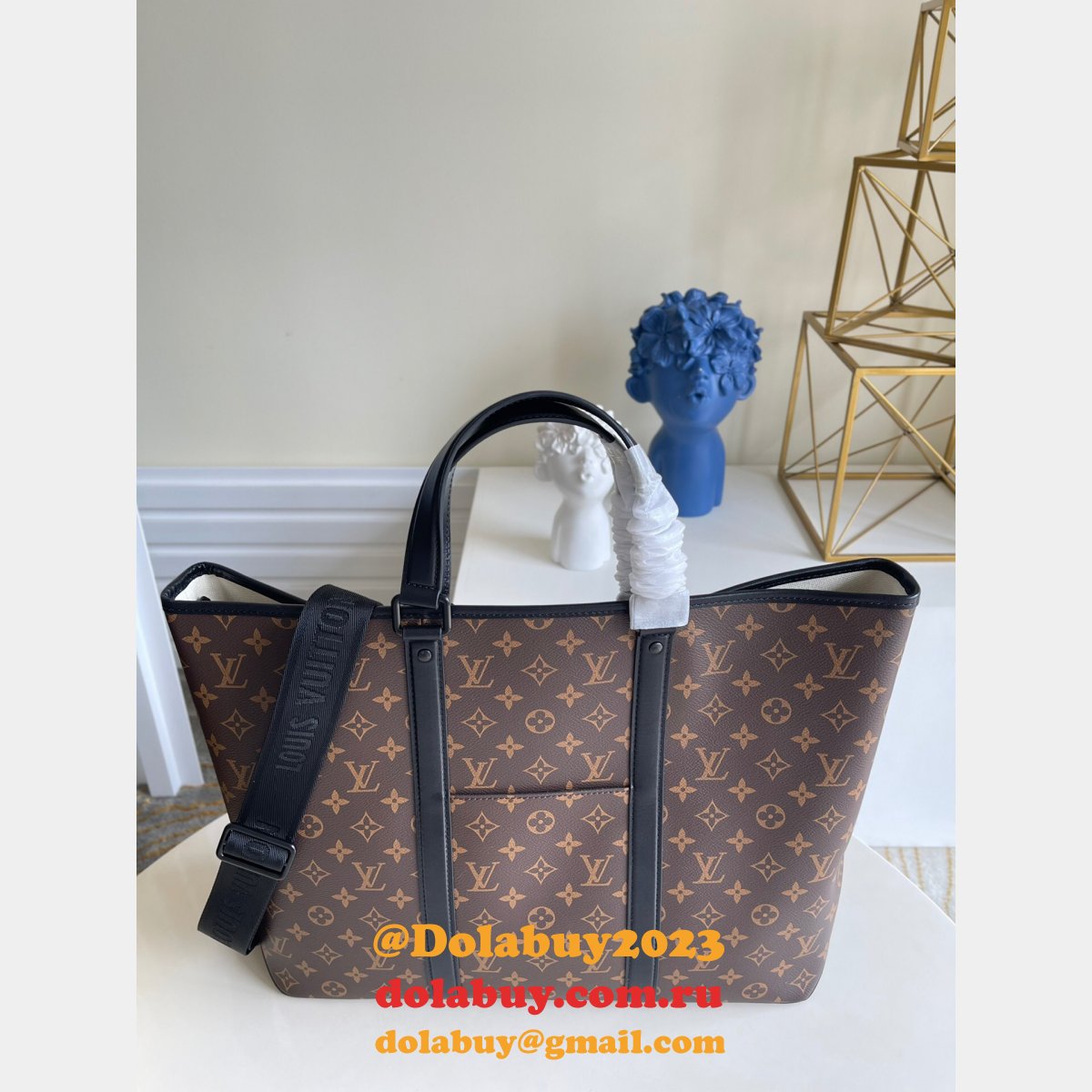 AAA Handbags your Louis Vuitton replica M45733 Weekend Tote GM