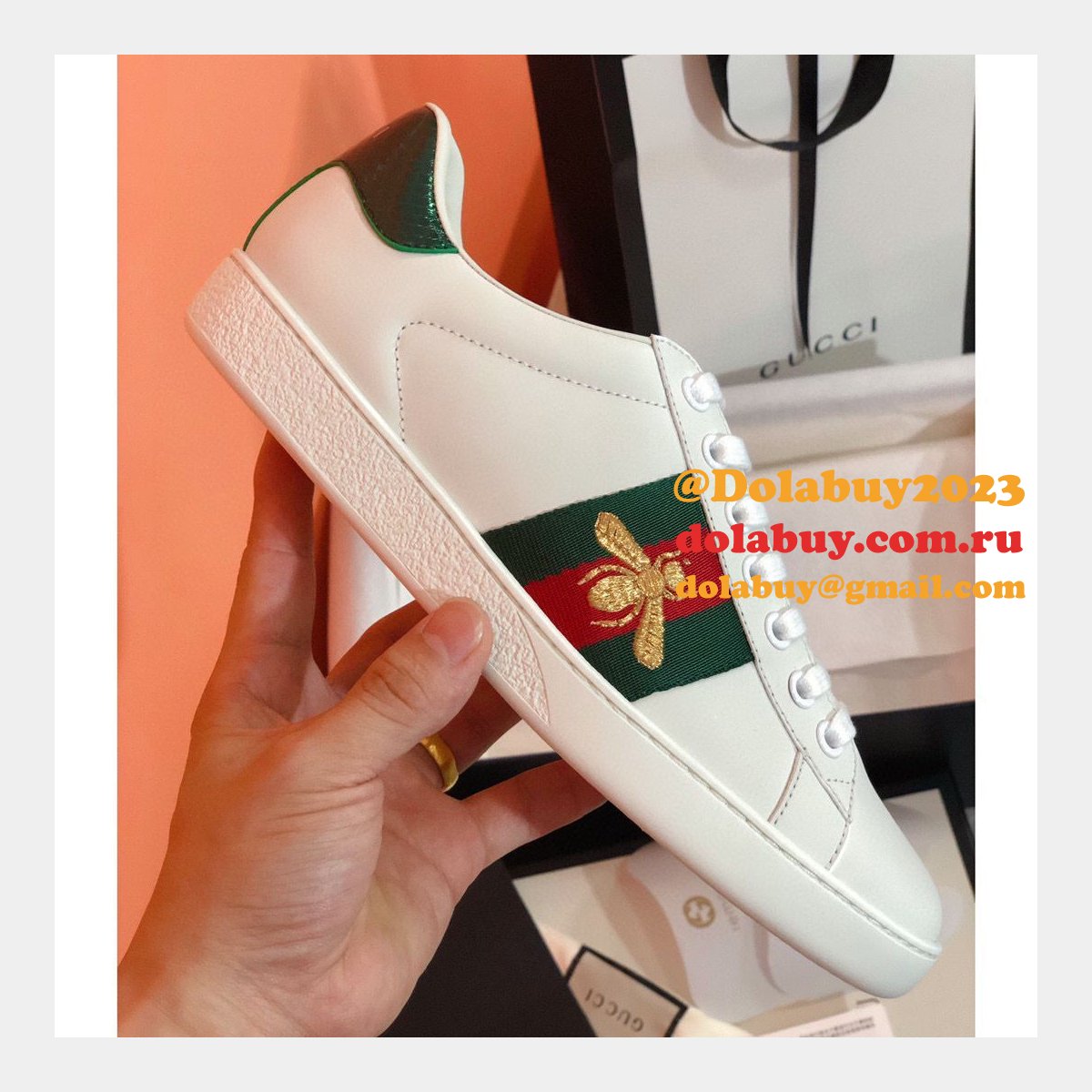 Gucci ACE sneaker with Bee