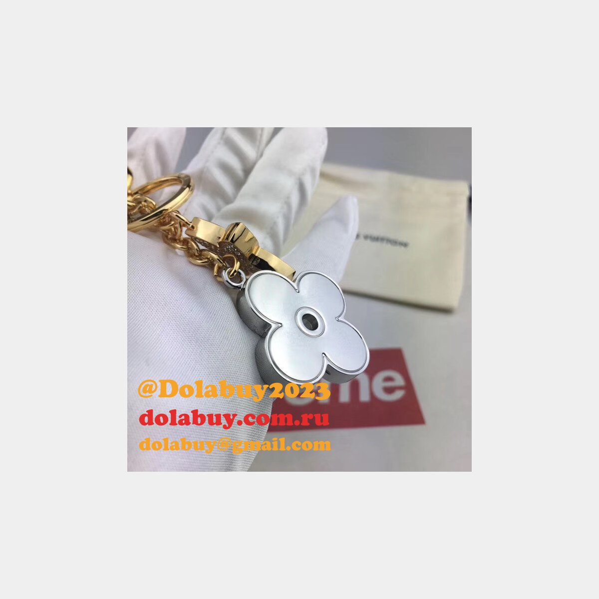 Louis Vuitton Blooming Flower Strass Bag Charm M64265 Key