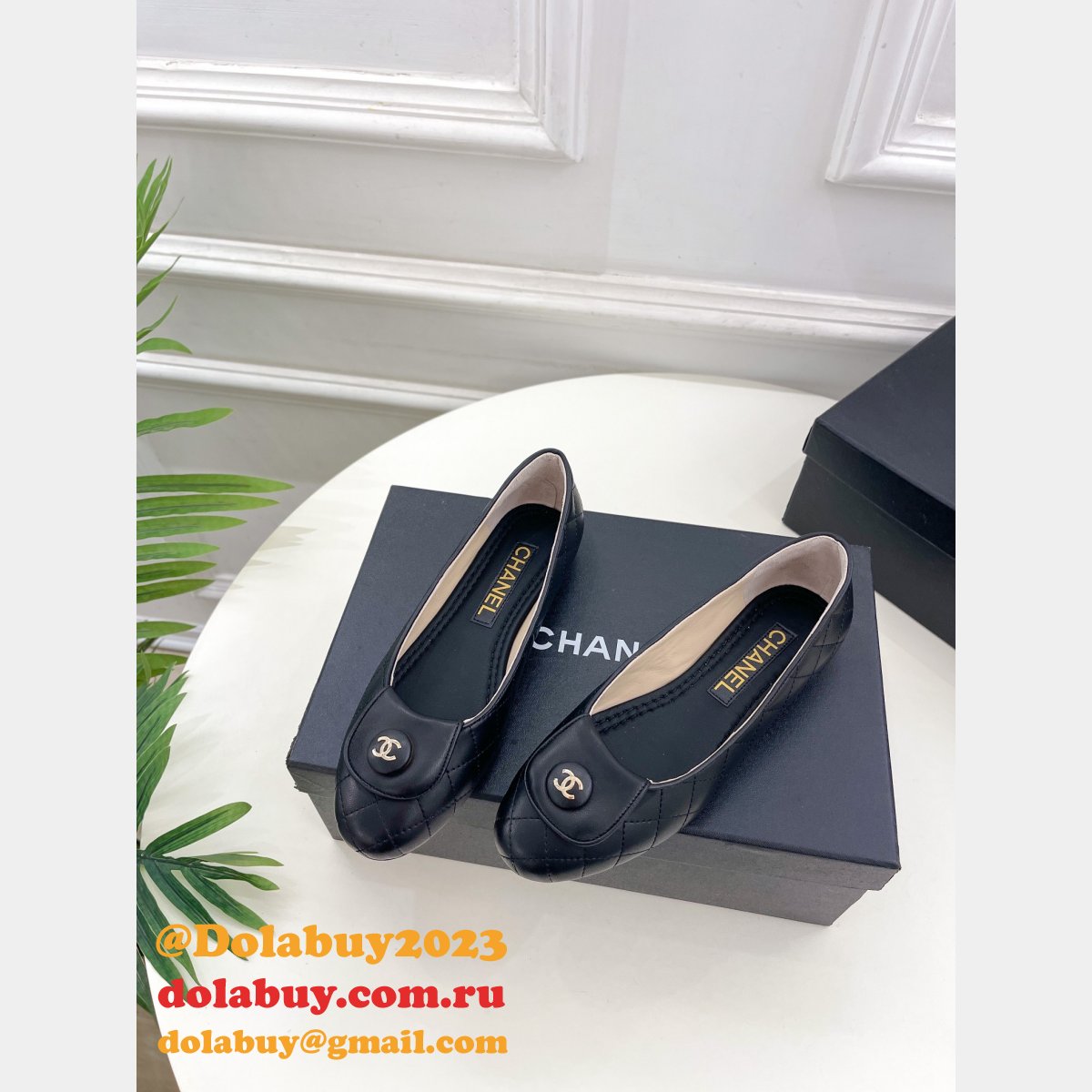 International Seller Designer Replica Ribbed Flat Shoes From China