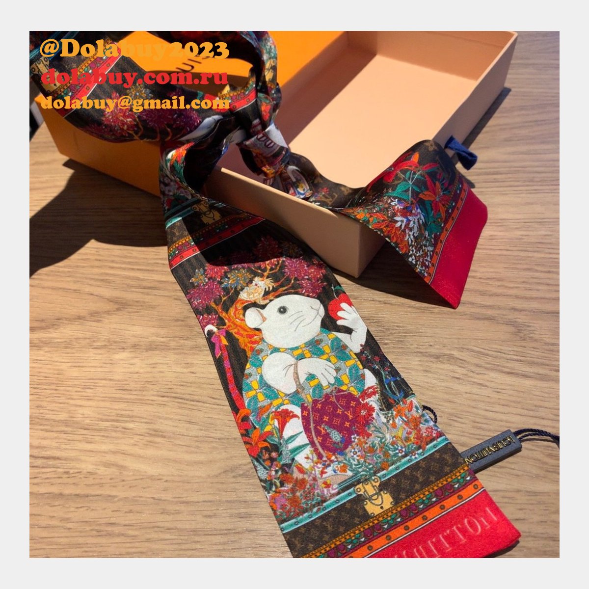 Louis Vuitton Silk Scarves & Wraps M76100 and M76101