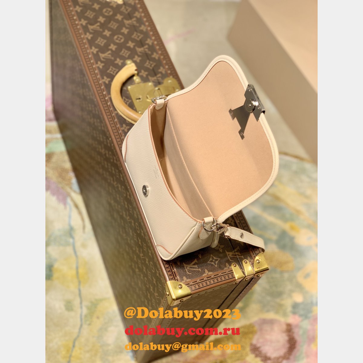 Buci Epi Leather Designer M59457 Louis Vuittons Replica Bag