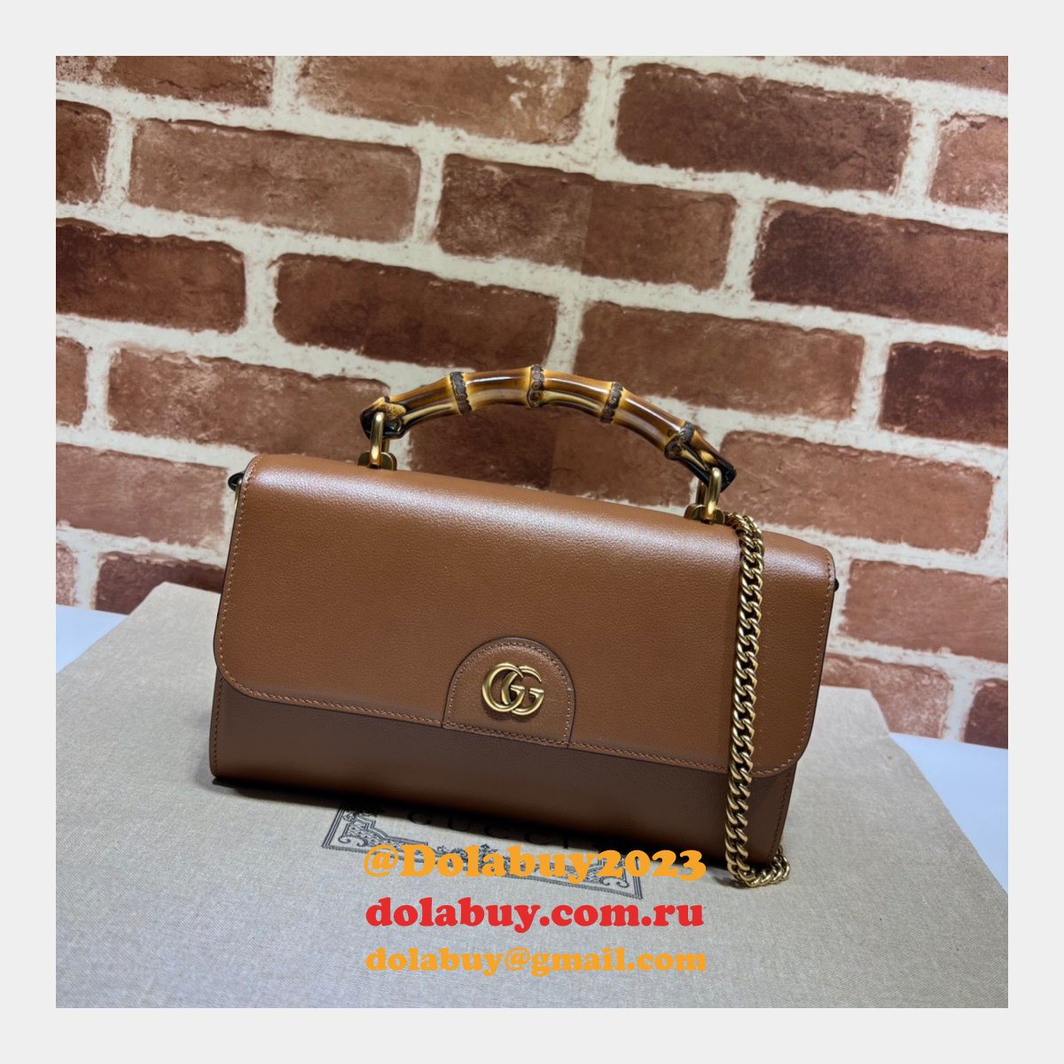Gucci Replica 675794 Diana small shoulder bag in black/brown
